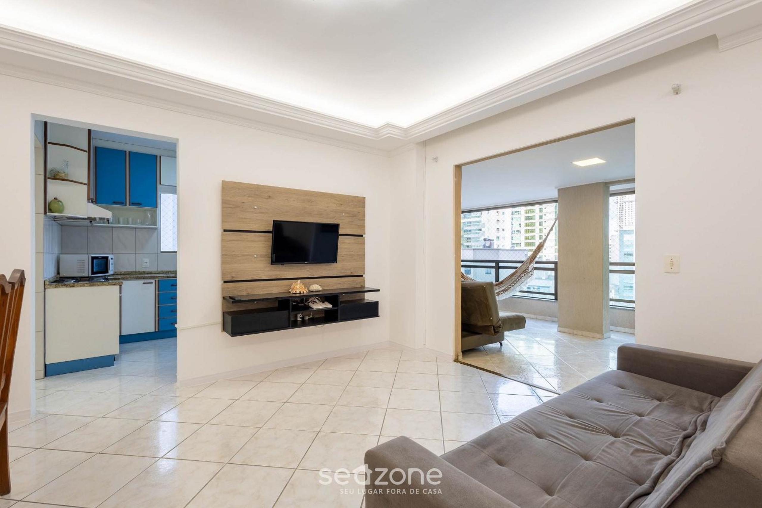Apt w/ balcony & BBQ 290m from the sea CAU0199