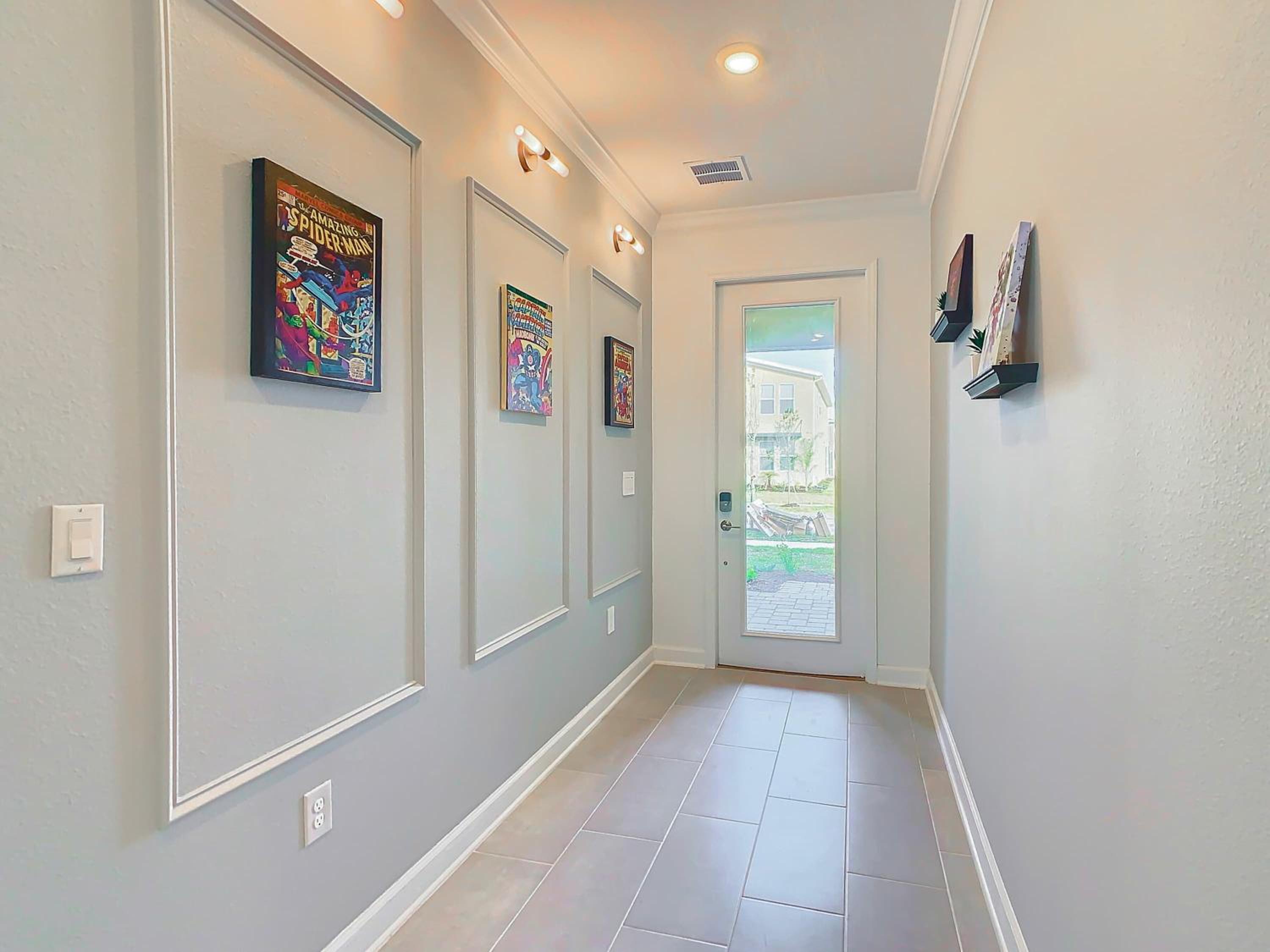 Themed 5BR Lakeview Villa with Pool & Clubhouses