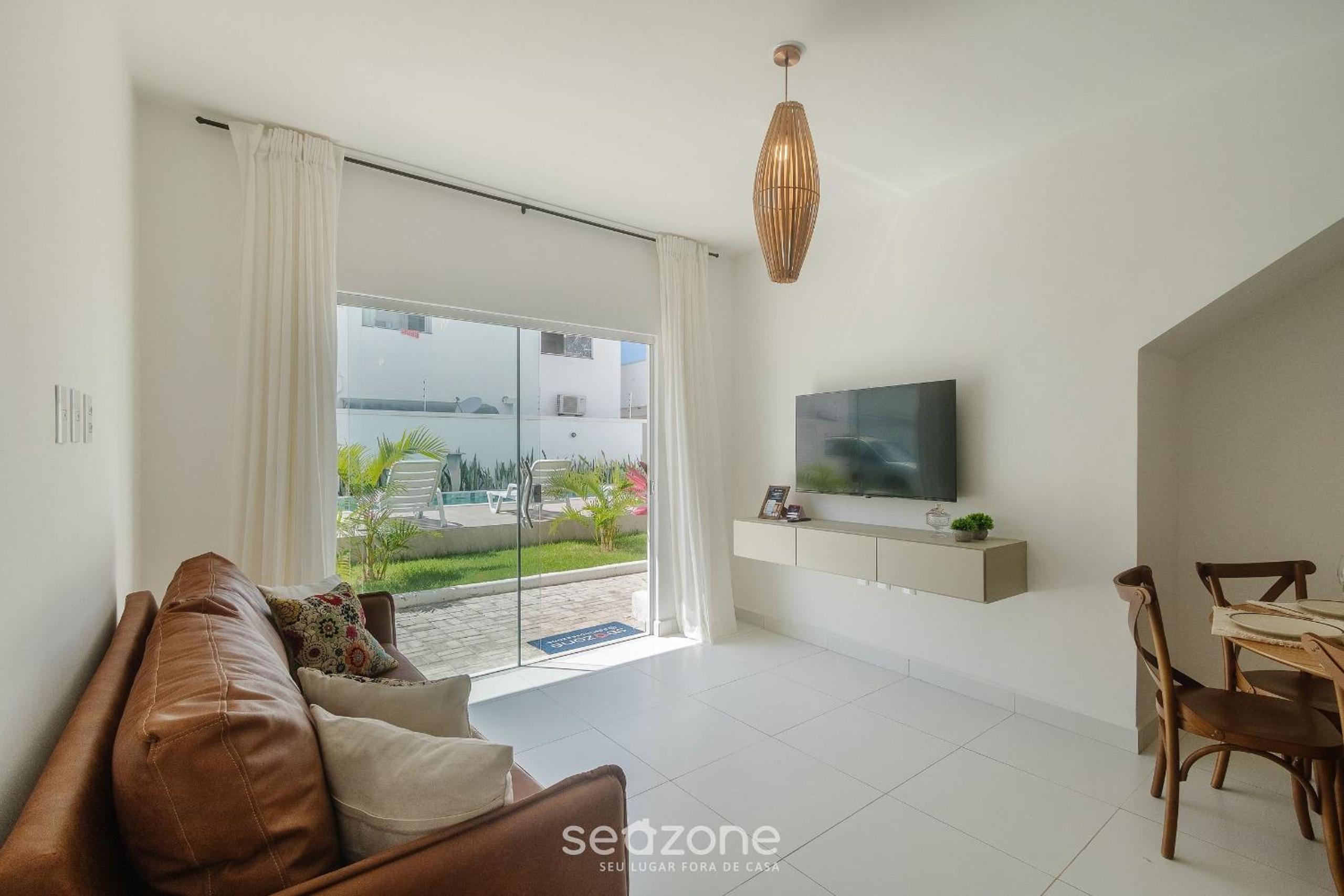 4-Bedroom Apart in Condominium with Pool VIF0104