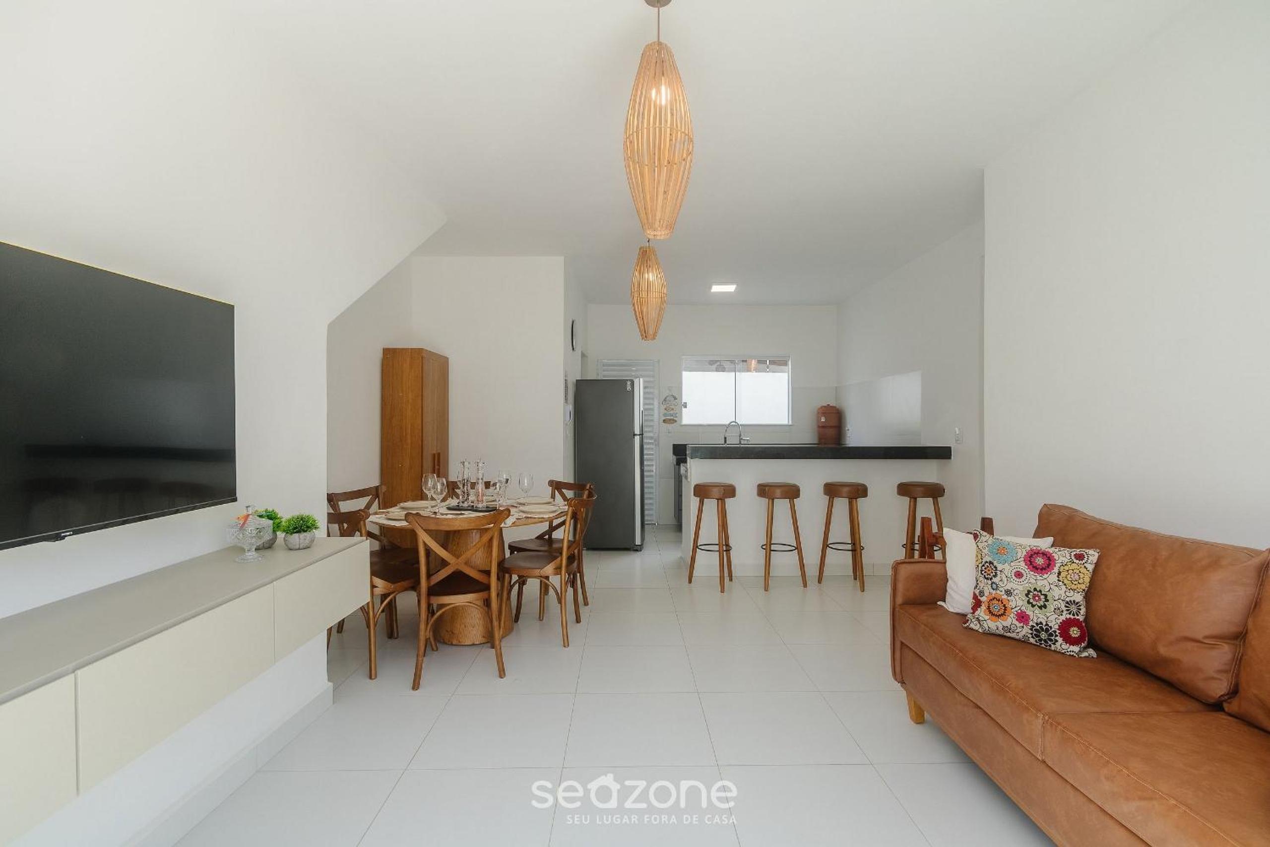 4-Bedroom Apart in Condominium with Pool VIF0104