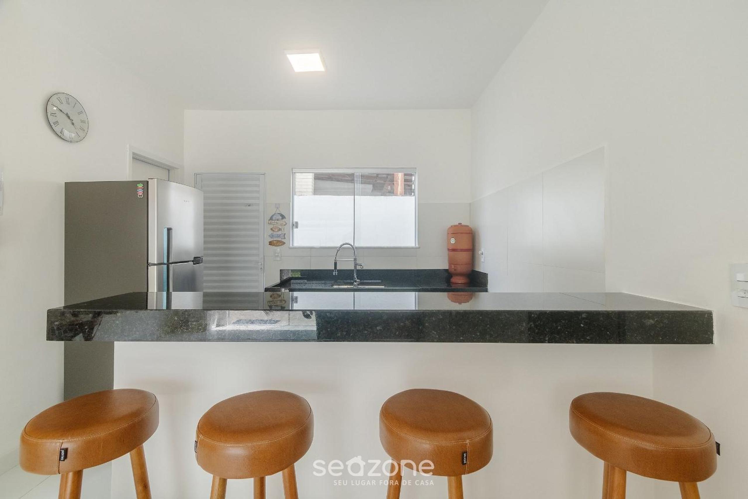 4-Bedroom Apart in Condominium with Pool VIF0104