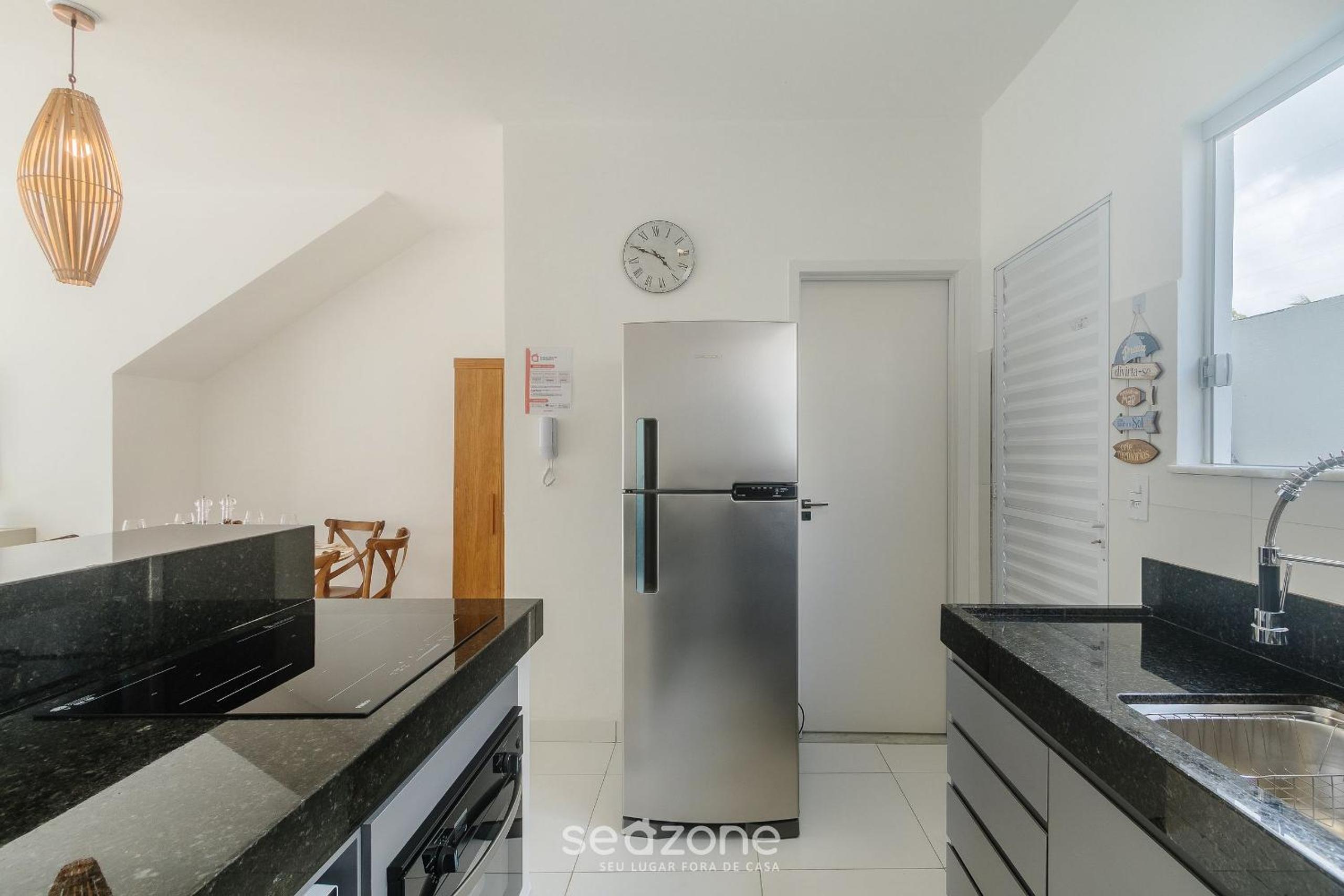 4-Bedroom Apart in Condominium with Pool VIF0104
