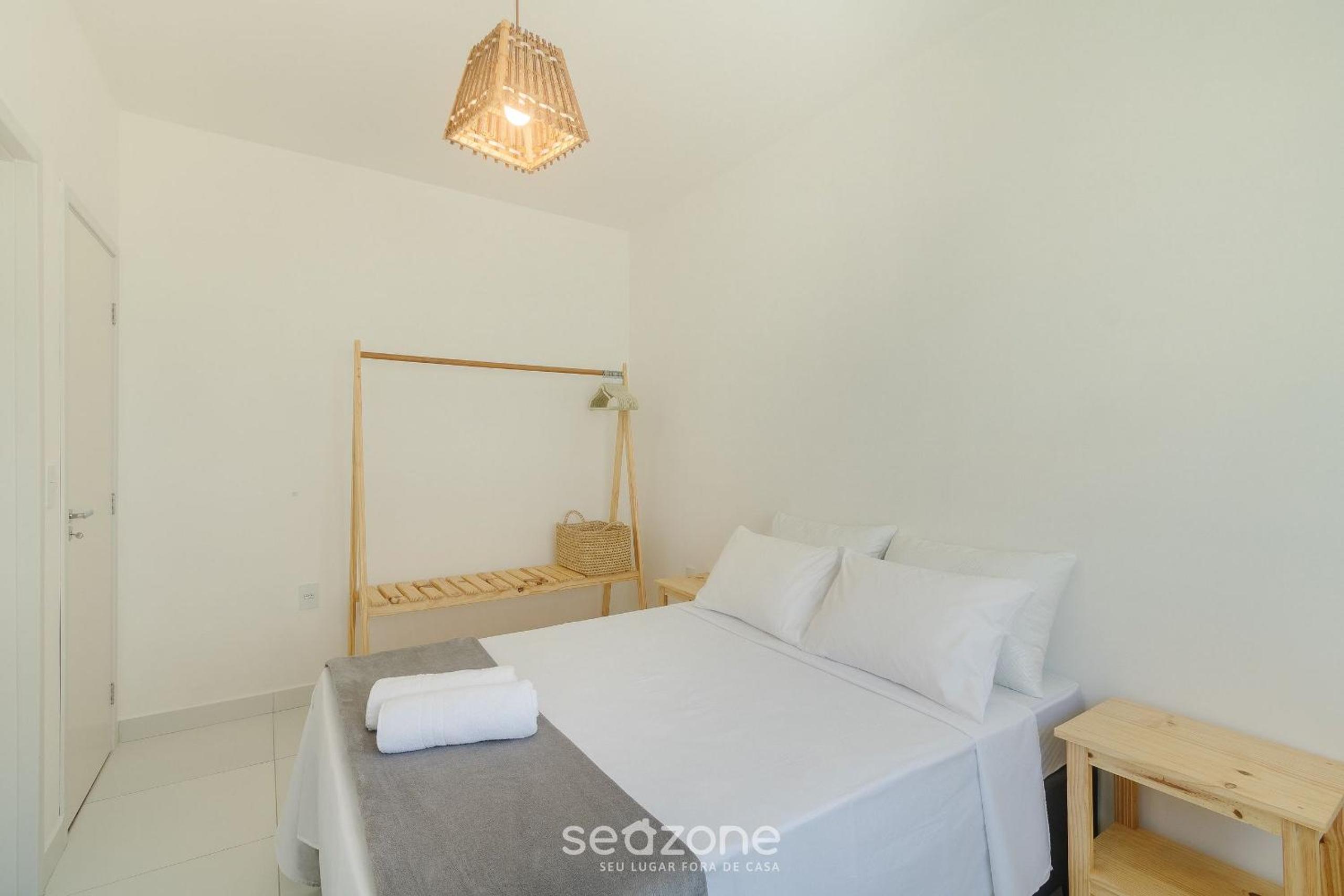 4-Bedroom Apart in Condominium with Pool VIF0104