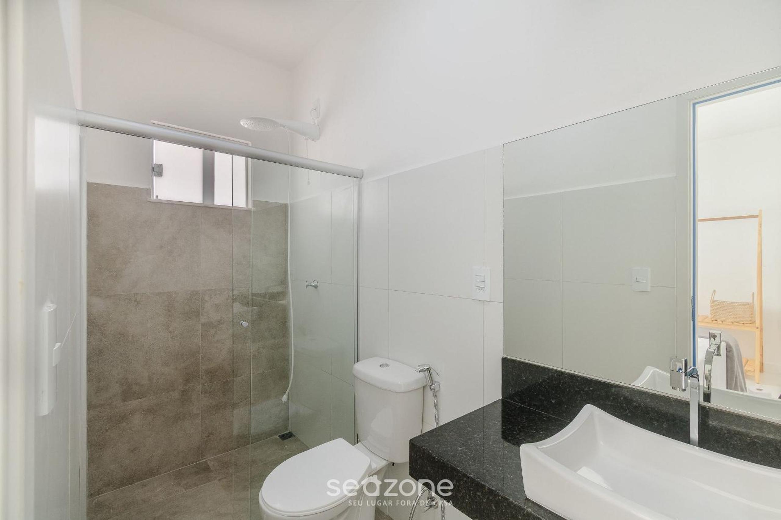 4-Bedroom Apart in Condominium with Pool VIF0104