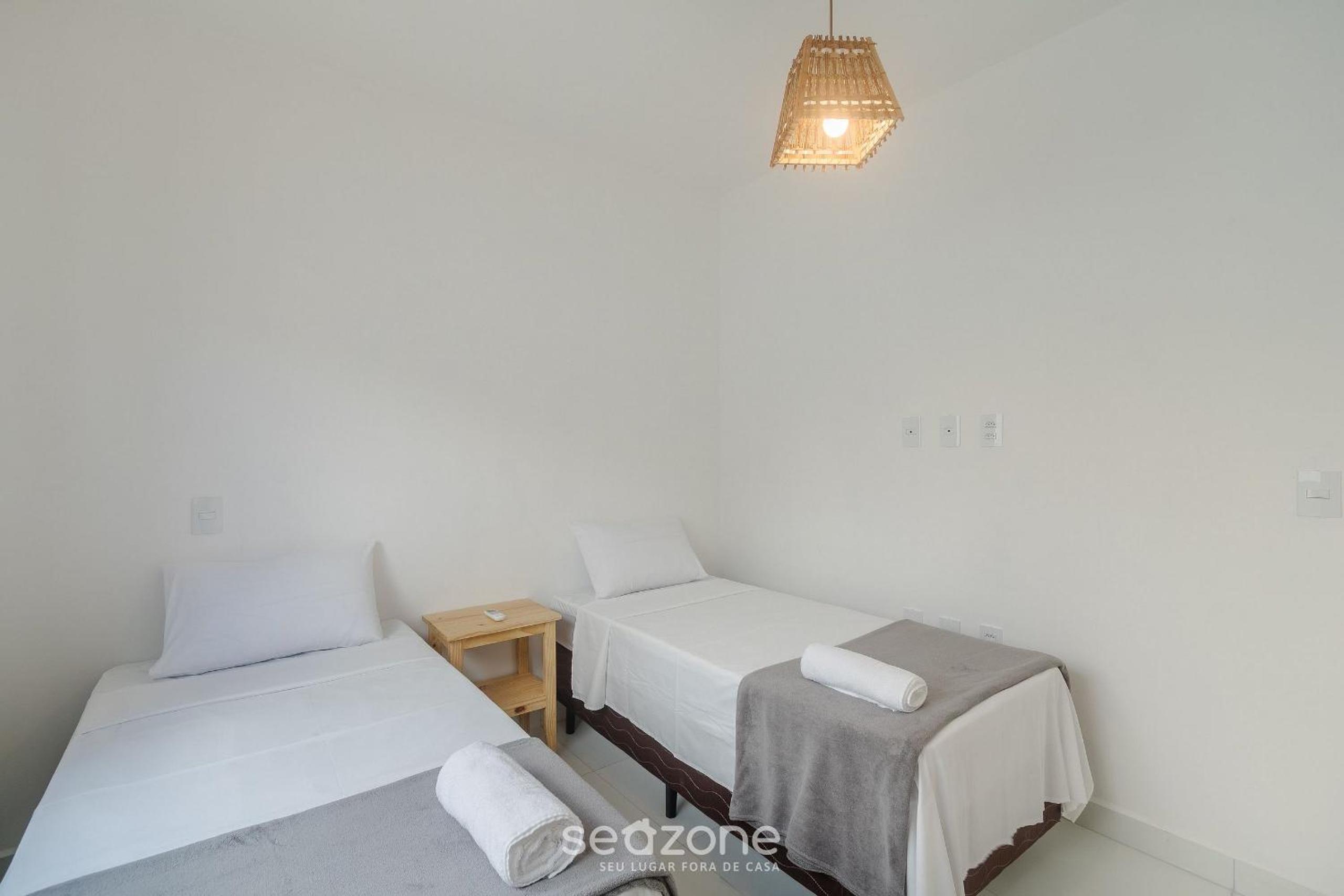 4-Bedroom Apart in Condominium with Pool VIF0104