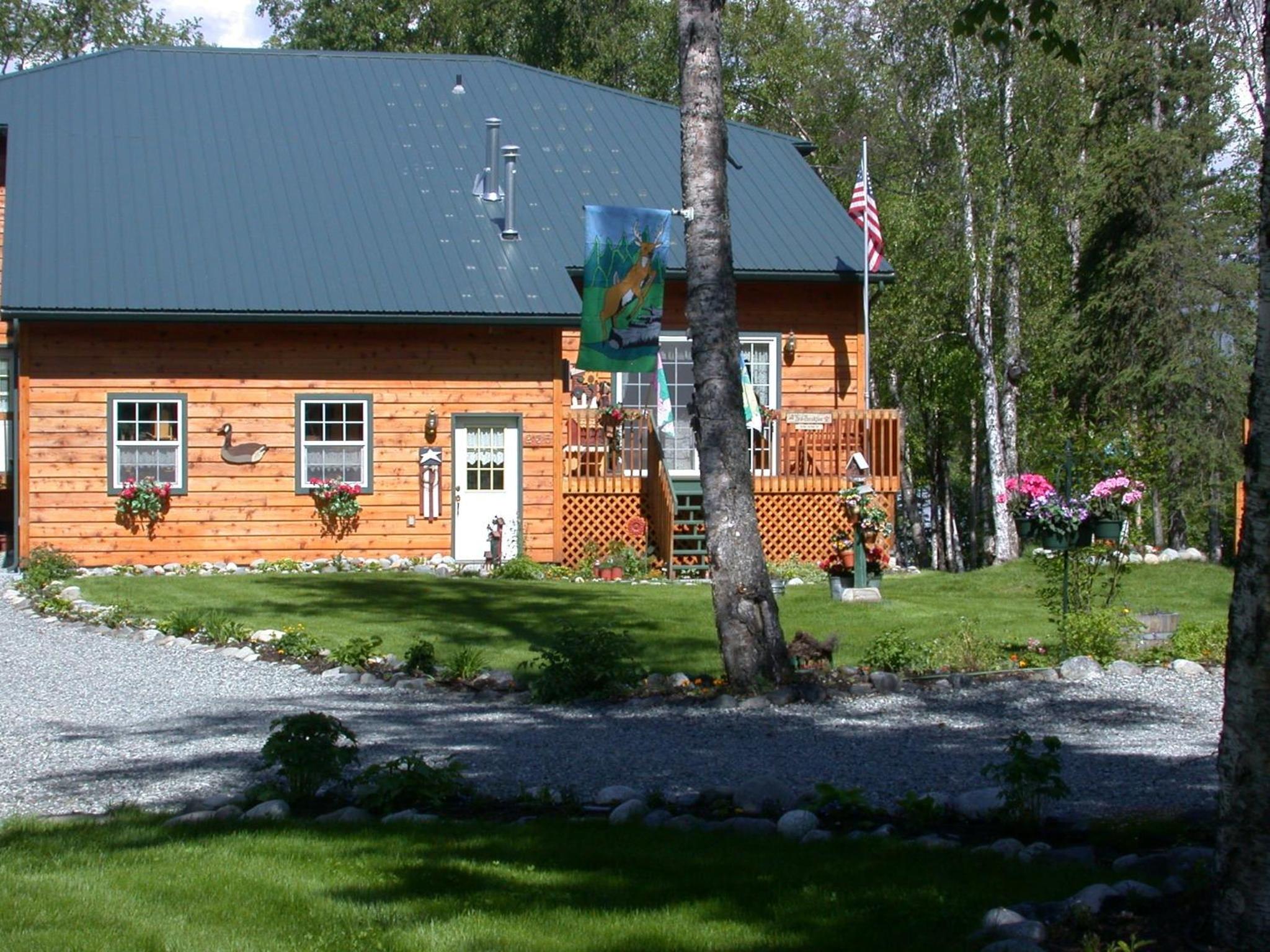 Hotel Alaska's Lake Lucille Bed & Breakfast - Image 1