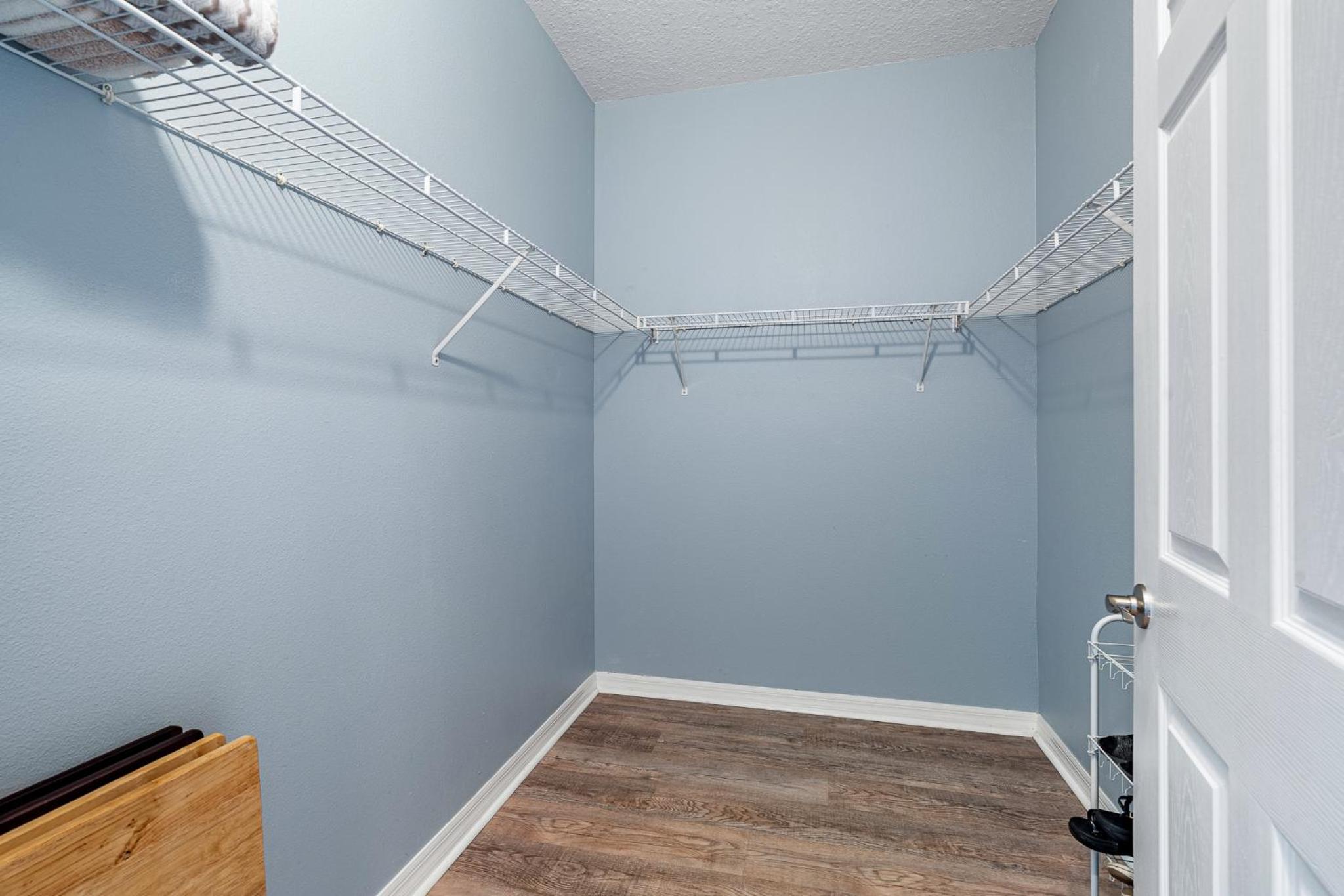 Dog Friendly 3BR Condo Walk to Beach & Pool