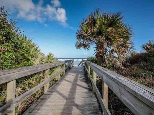 Dog Friendly 3BR Condo Walk to Beach & Pool