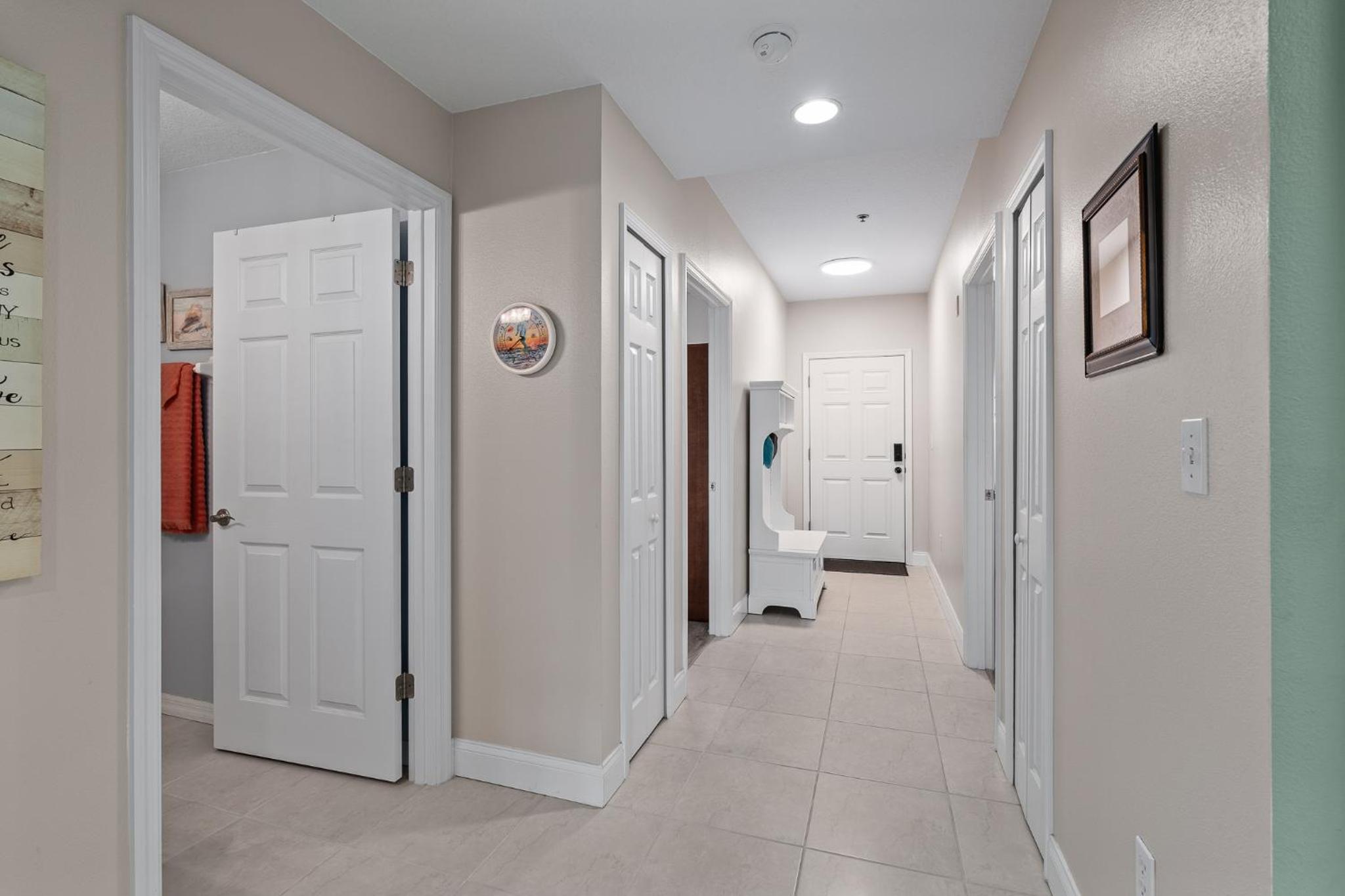 Dog Friendly 3BR Condo Walk to Beach & Pool