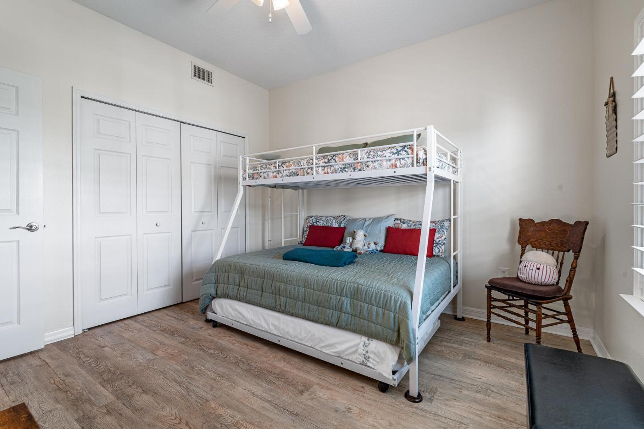 Dog Friendly 3BR Condo Walk to Beach & Pool