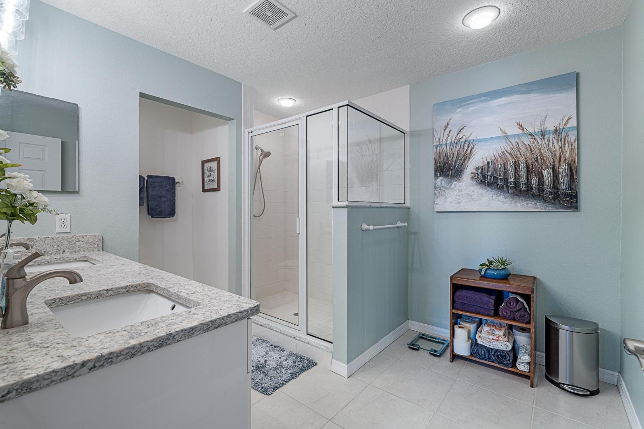 Dog Friendly 3BR Condo Walk to Beach & Pool