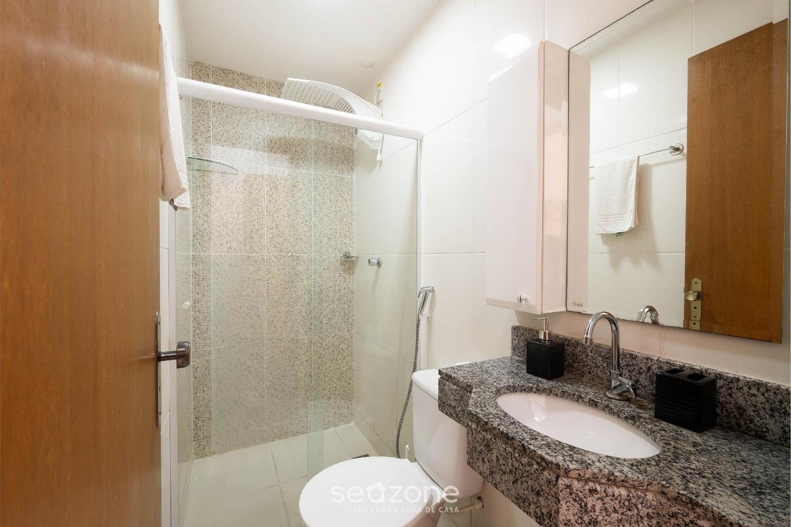 Apt w/ balcony & BBQ 400m from sea RBR0003
