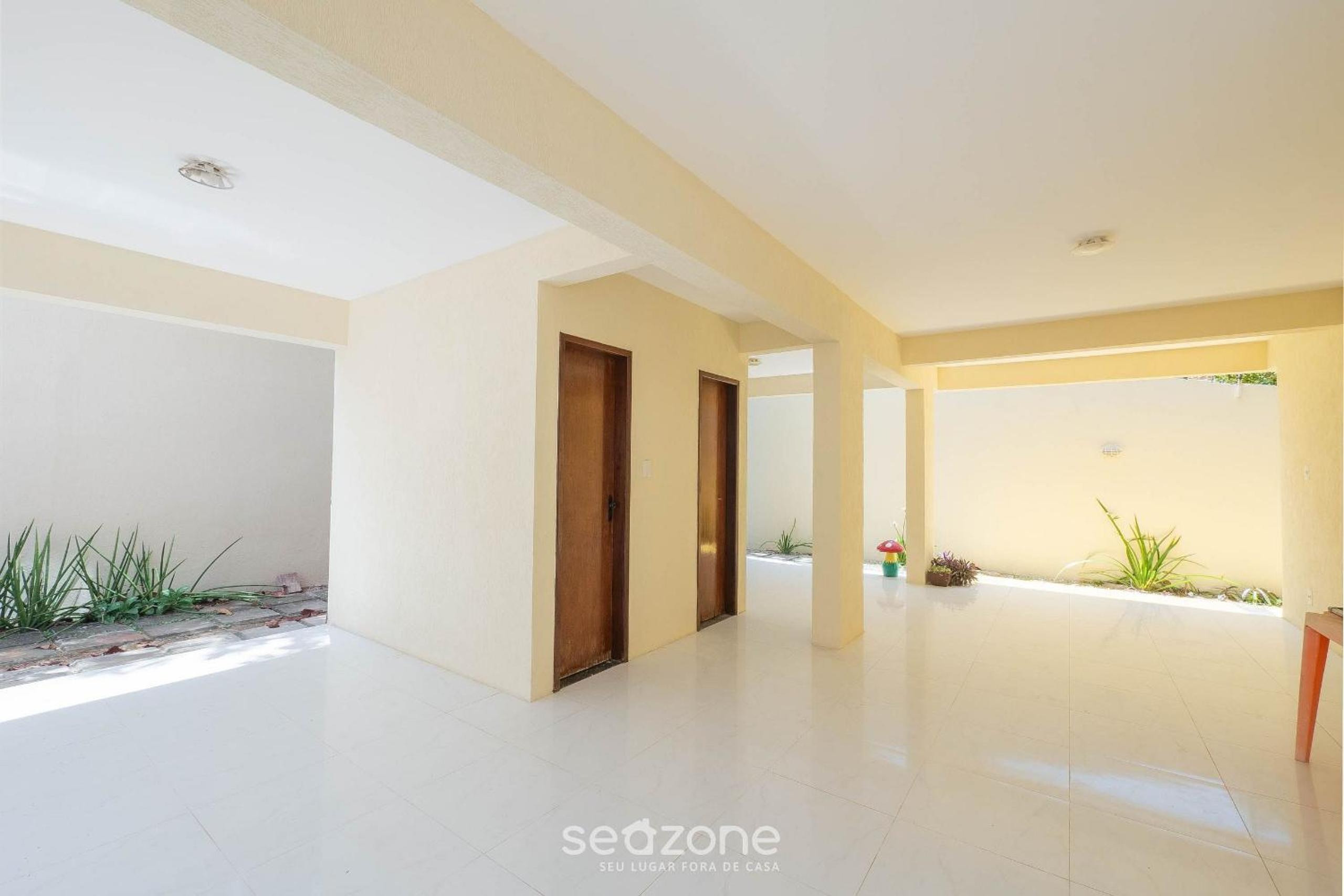 Apt w/ balcony & BBQ 400m from sea RBR0003