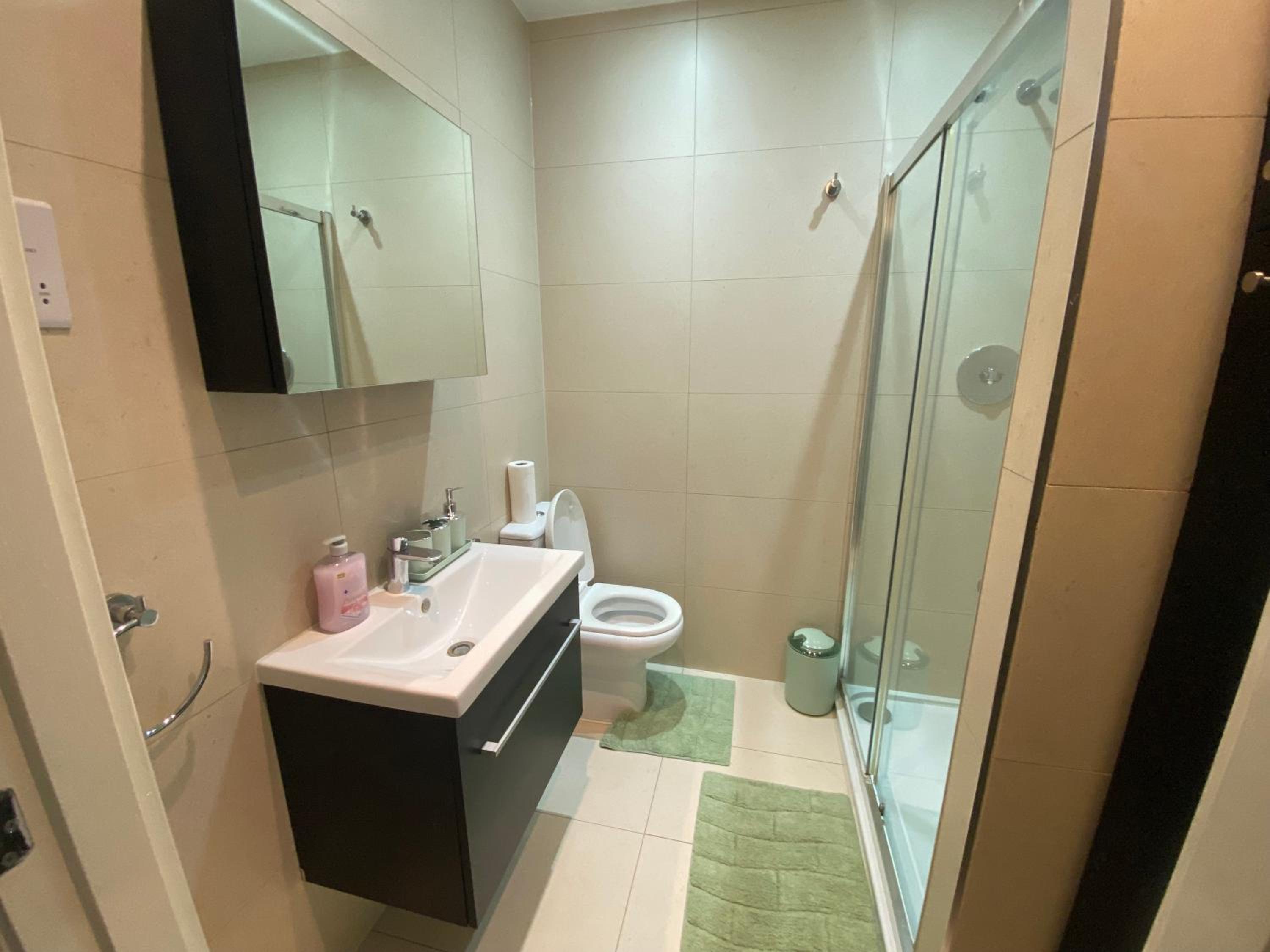 Executive North London Southgate Serviced Apartment - Contractors Ready