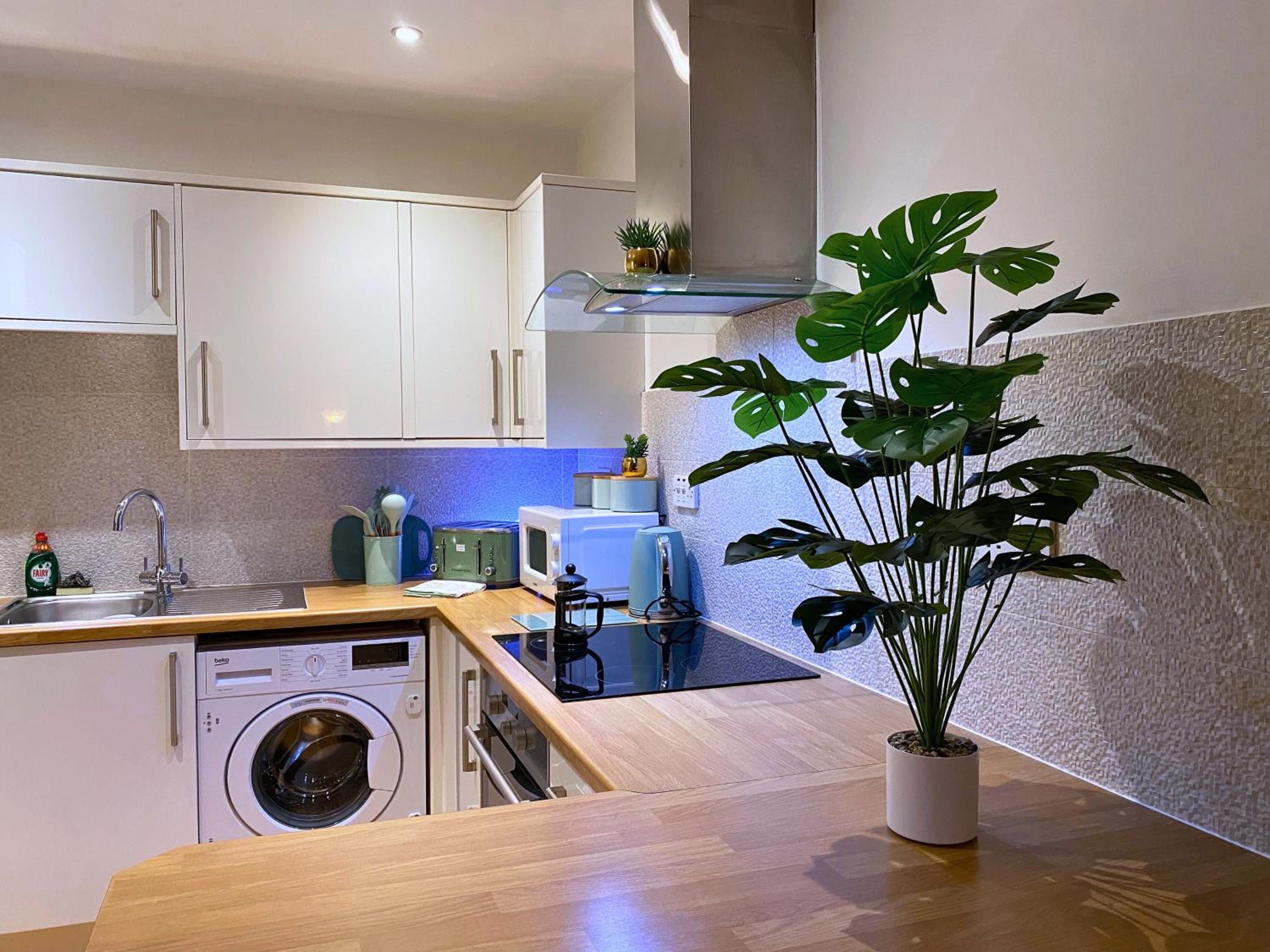 Executive North London Southgate Serviced Apartment - Contractors Ready