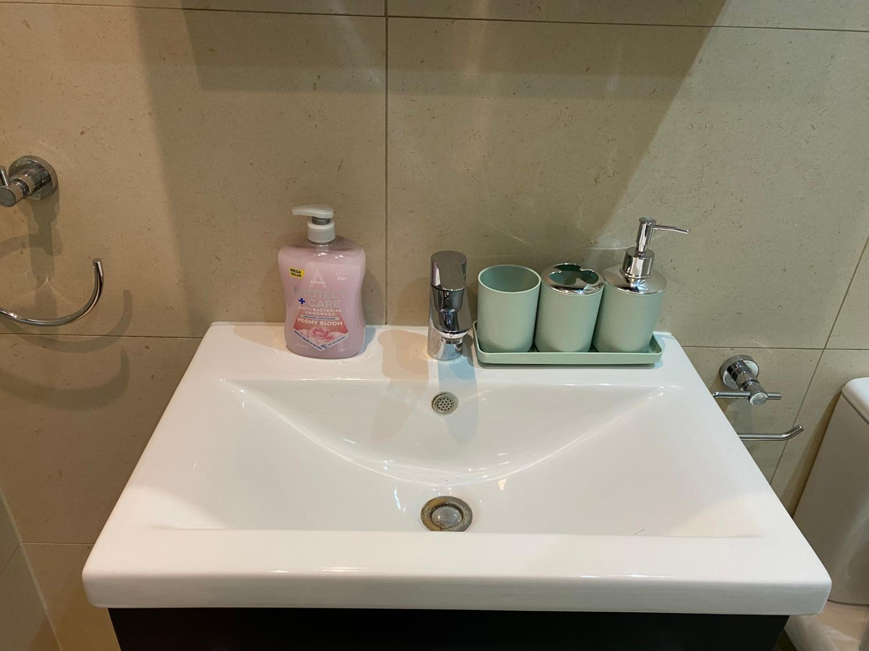 Executive North London Southgate Serviced Apartment - Contractors Ready