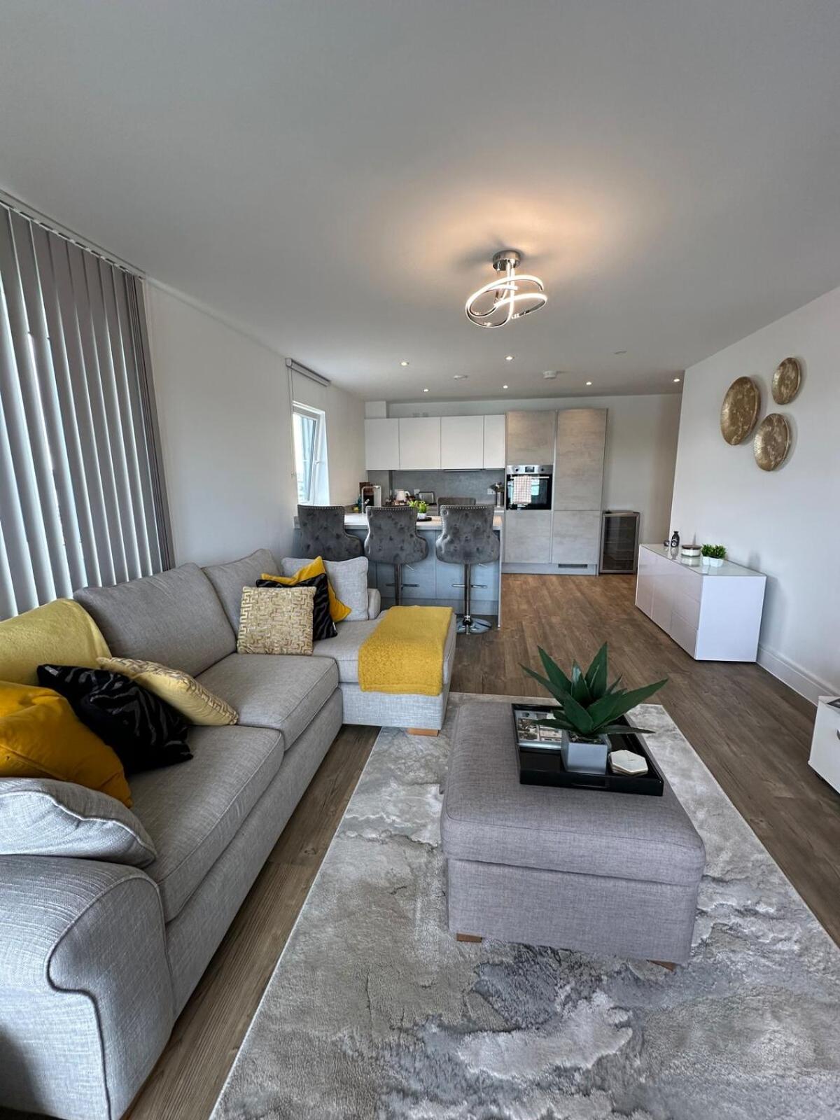 Waterfront - long stay apartment