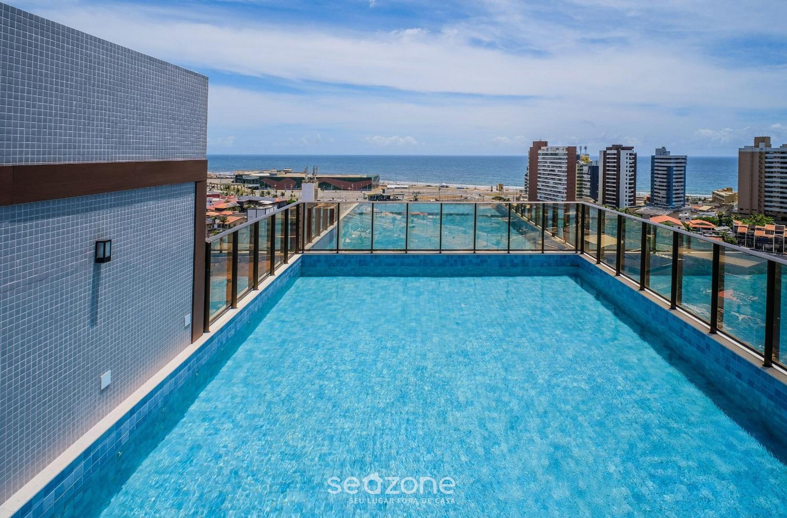 SMT - Building 750m from the Beach in Salvador