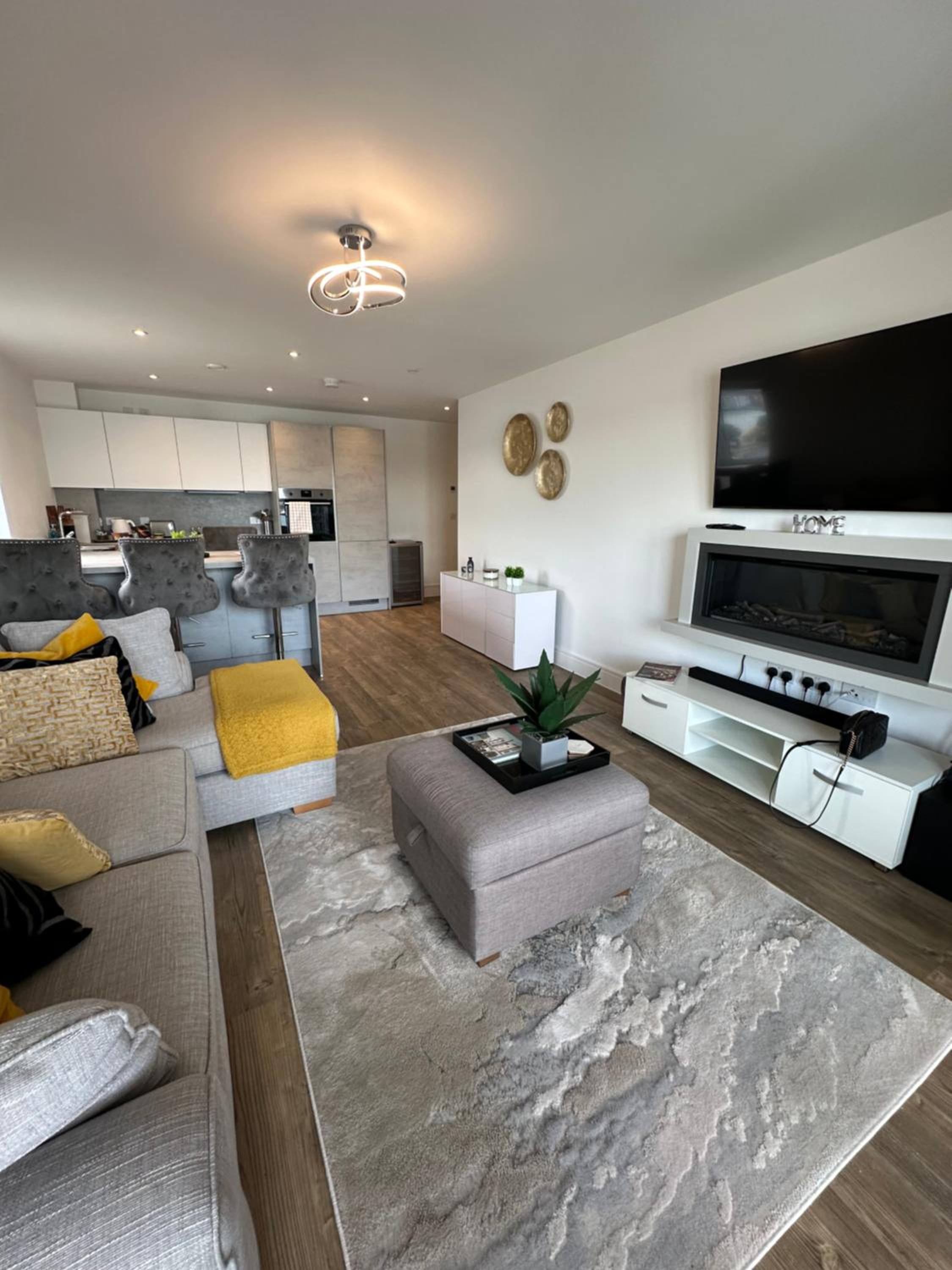 Waterfront - long stay apartment