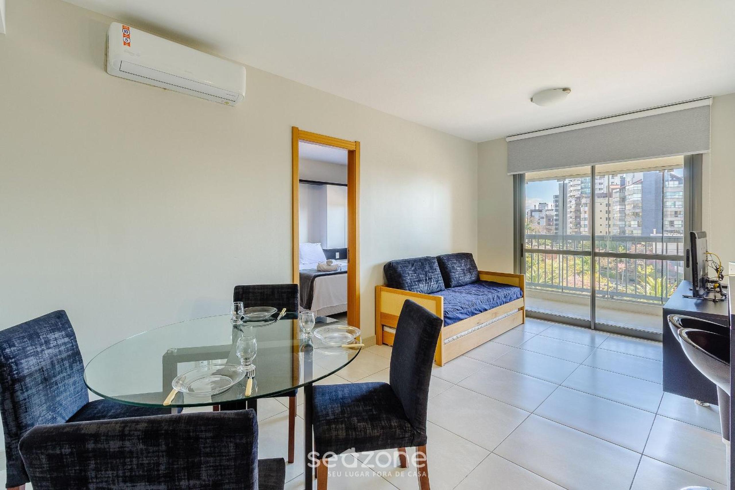 Modern Apt w/ BBQ & Garage UCR0505