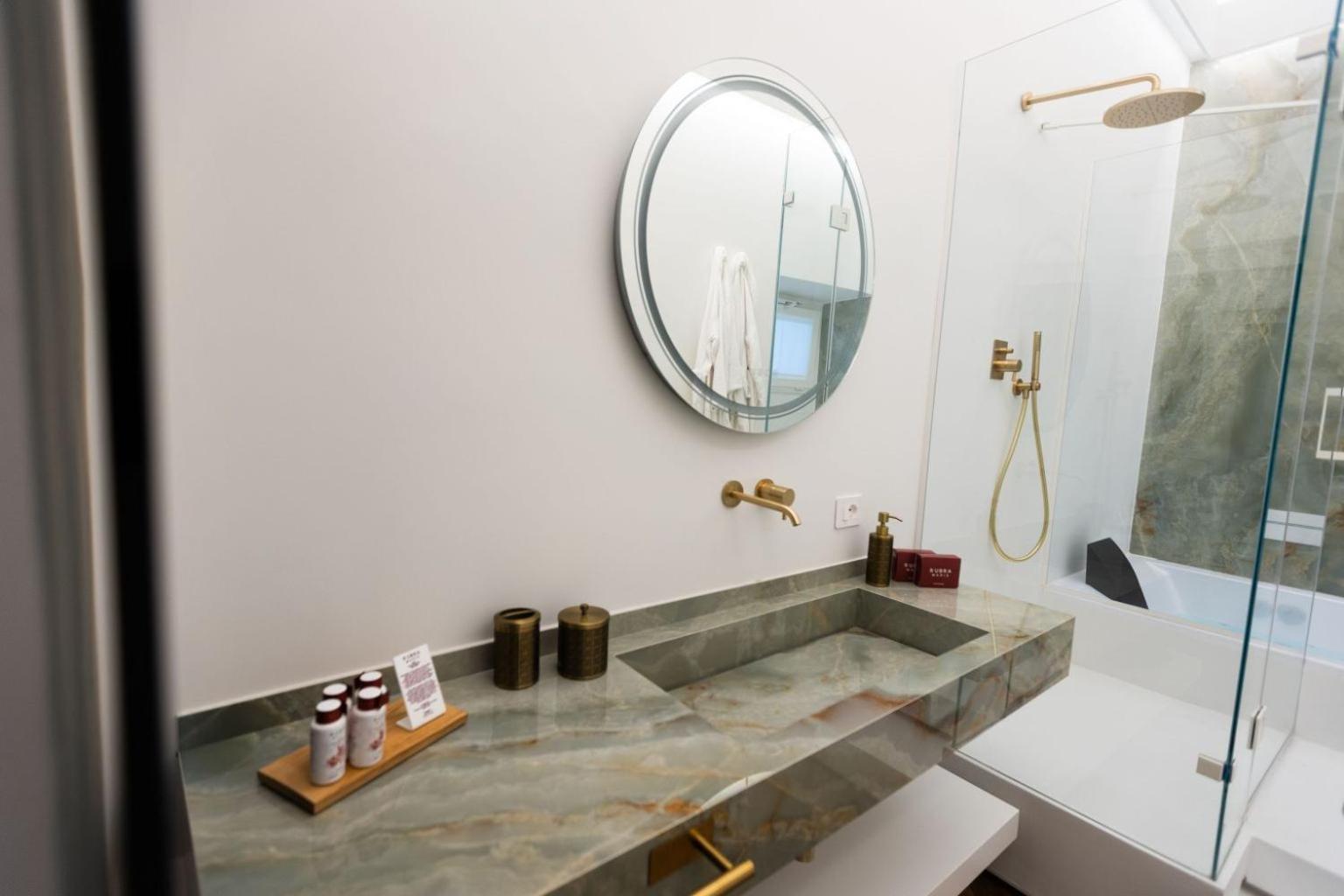 Antico Lustro - Bed and breakfast