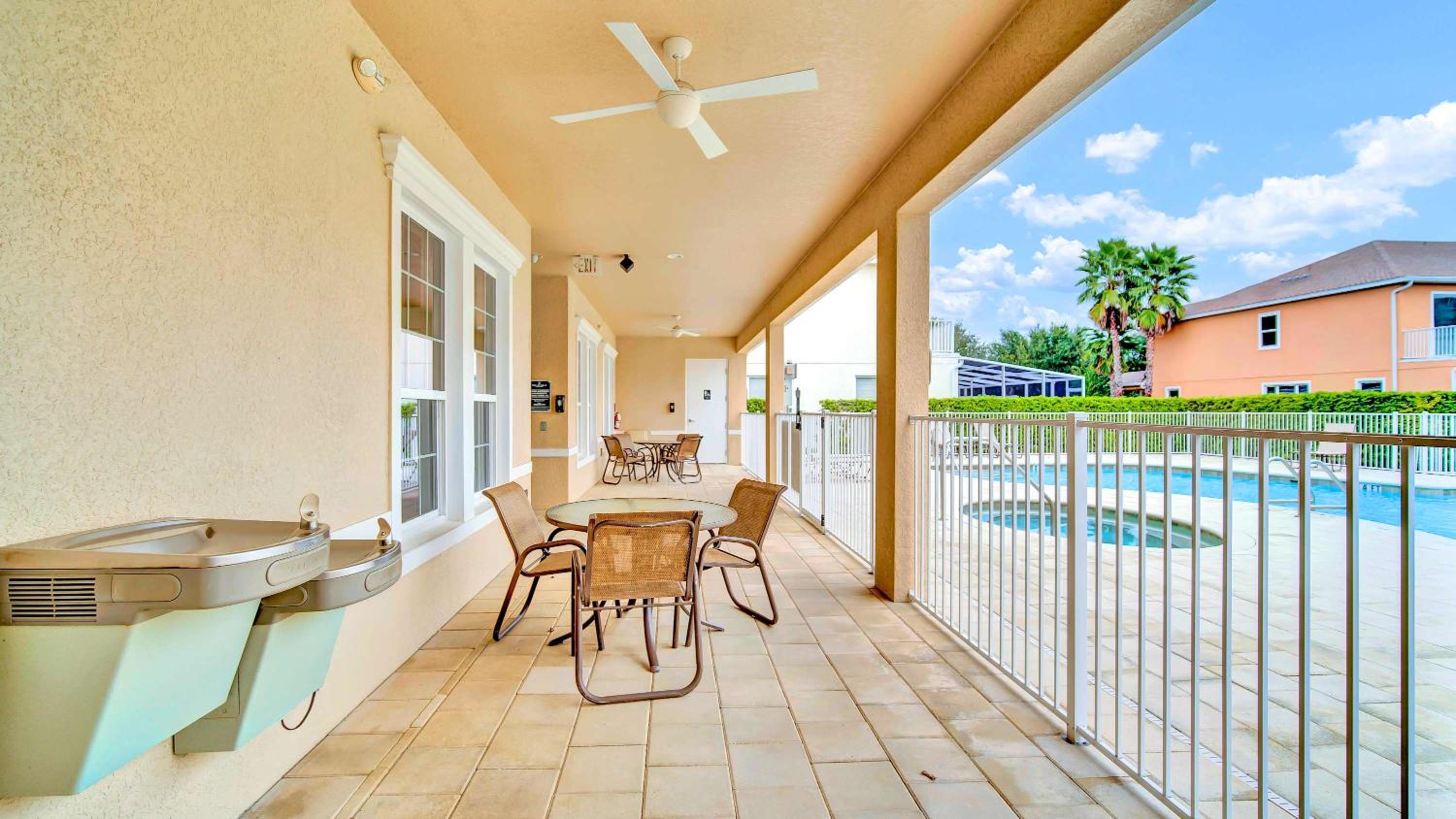 Spacious 3BR with Clubhouses and Splash Fun
