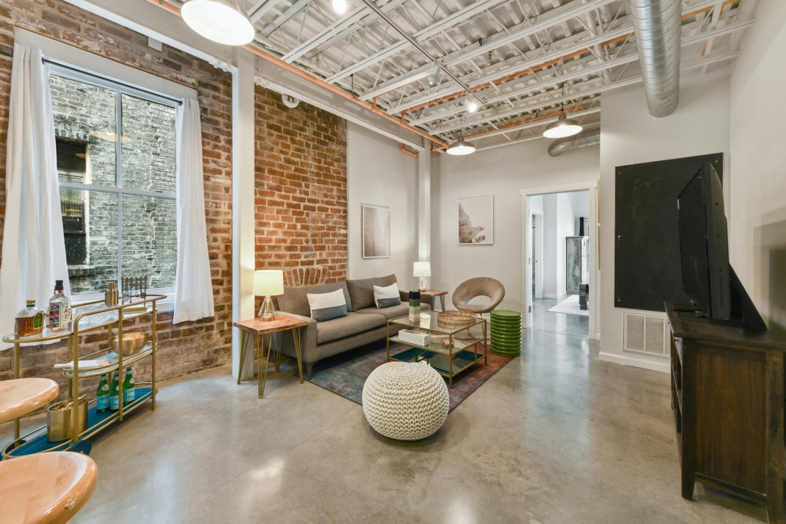 Warehouse District Intimate One Bedroom