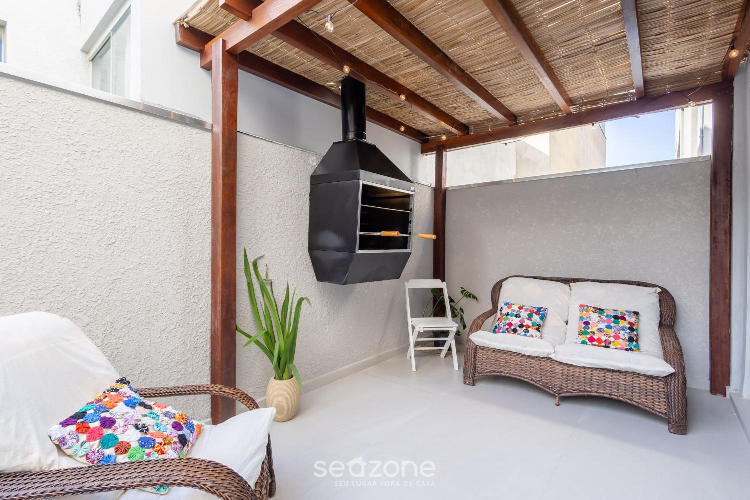 Apart w/ a barbecue, 230 m from the beach SHA0104