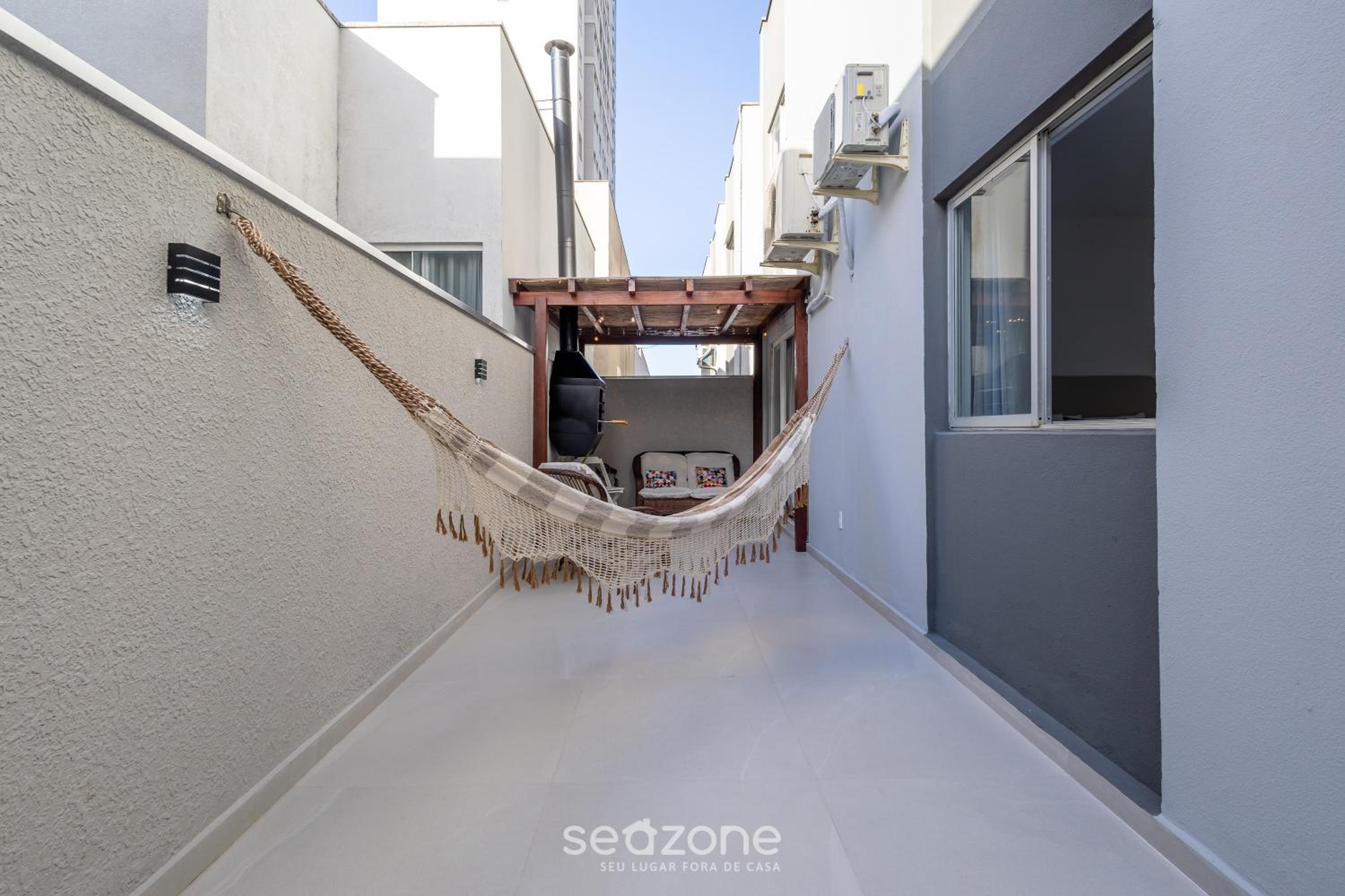 Apart w/ a barbecue, 230 m from the beach SHA0104