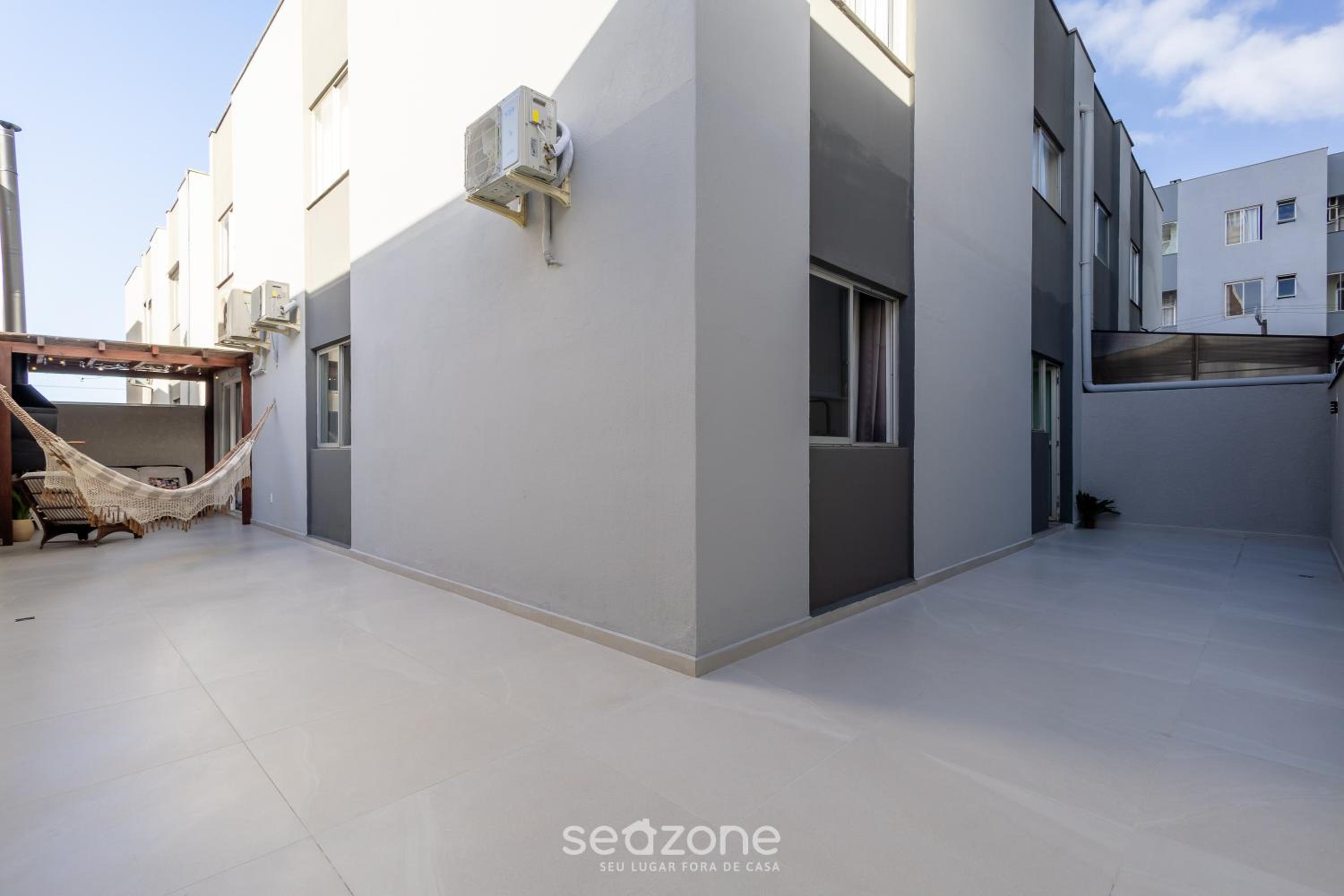 Apart w/ a barbecue, 230 m from the beach SHA0104
