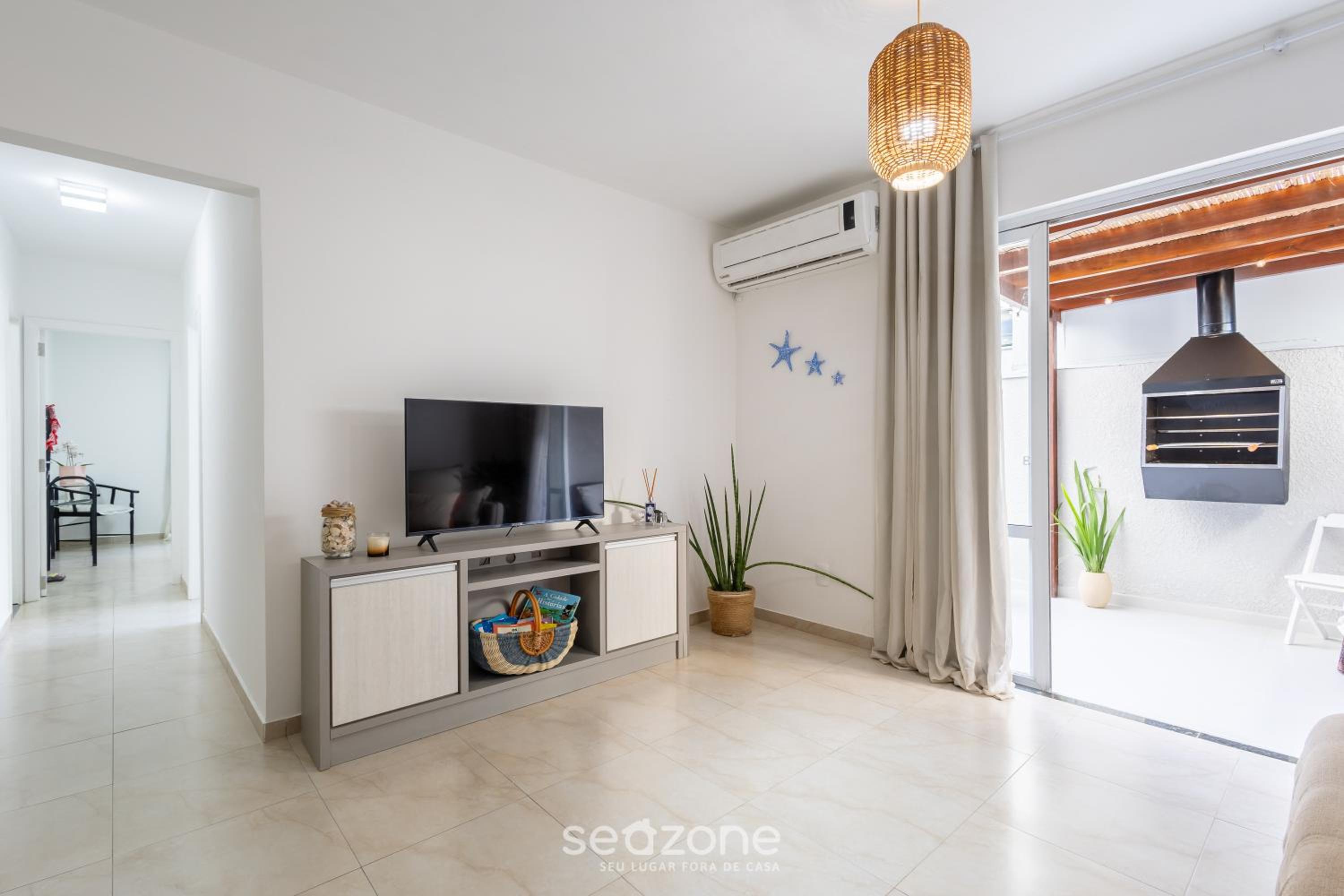 Apart w/ a barbecue, 230 m from the beach SHA0104