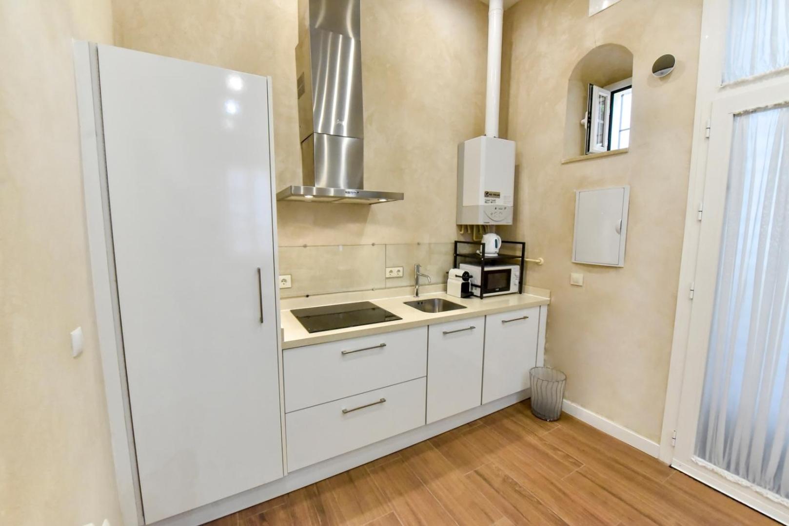 New! Unique Exclusive Apartment