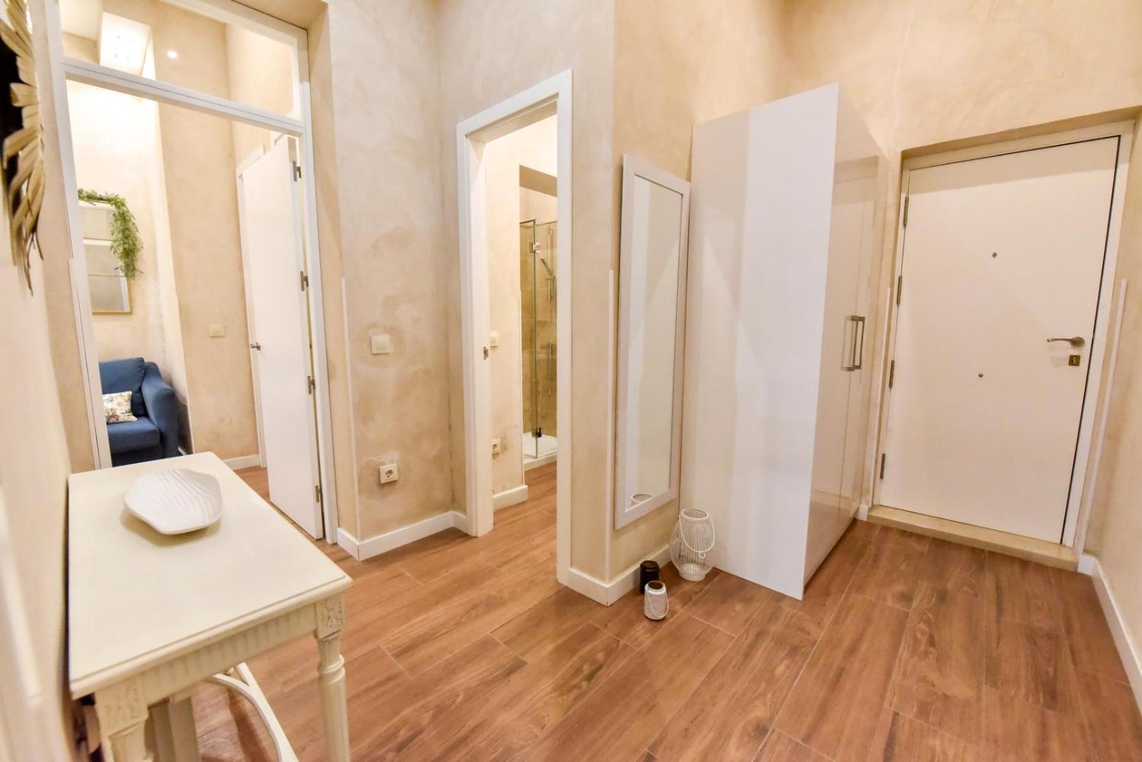 New! Unique Exclusive Apartment