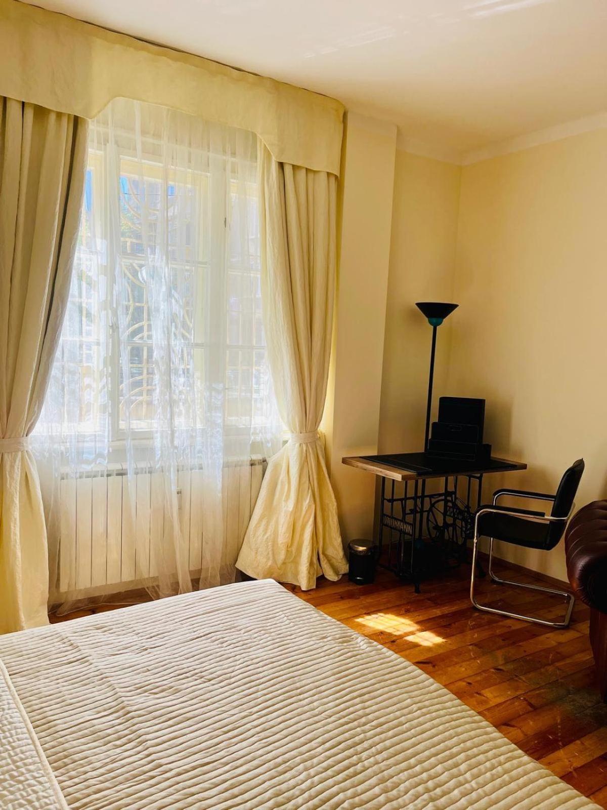 Big & Cozy Central Apartment