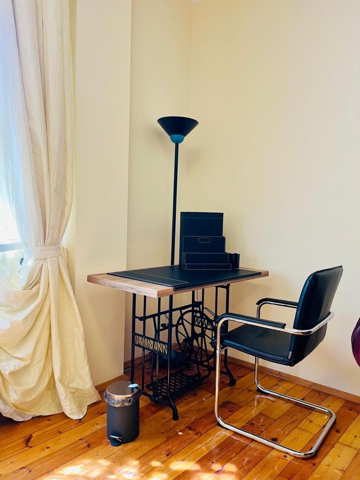 Big & Cozy Central Apartment