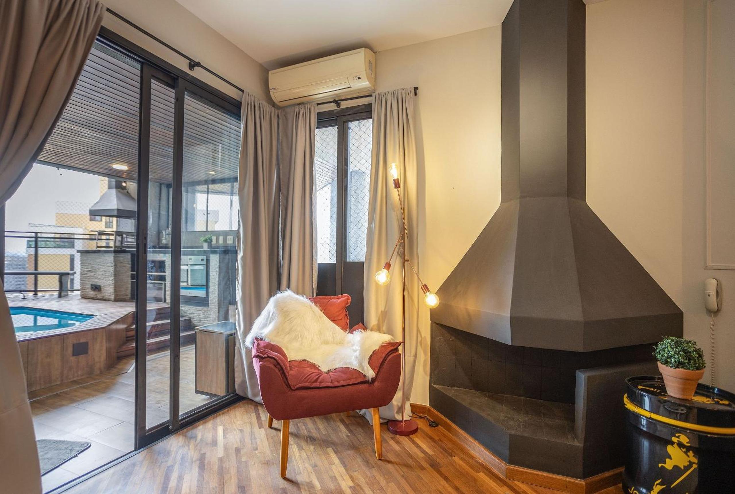 The Regent Flat Service