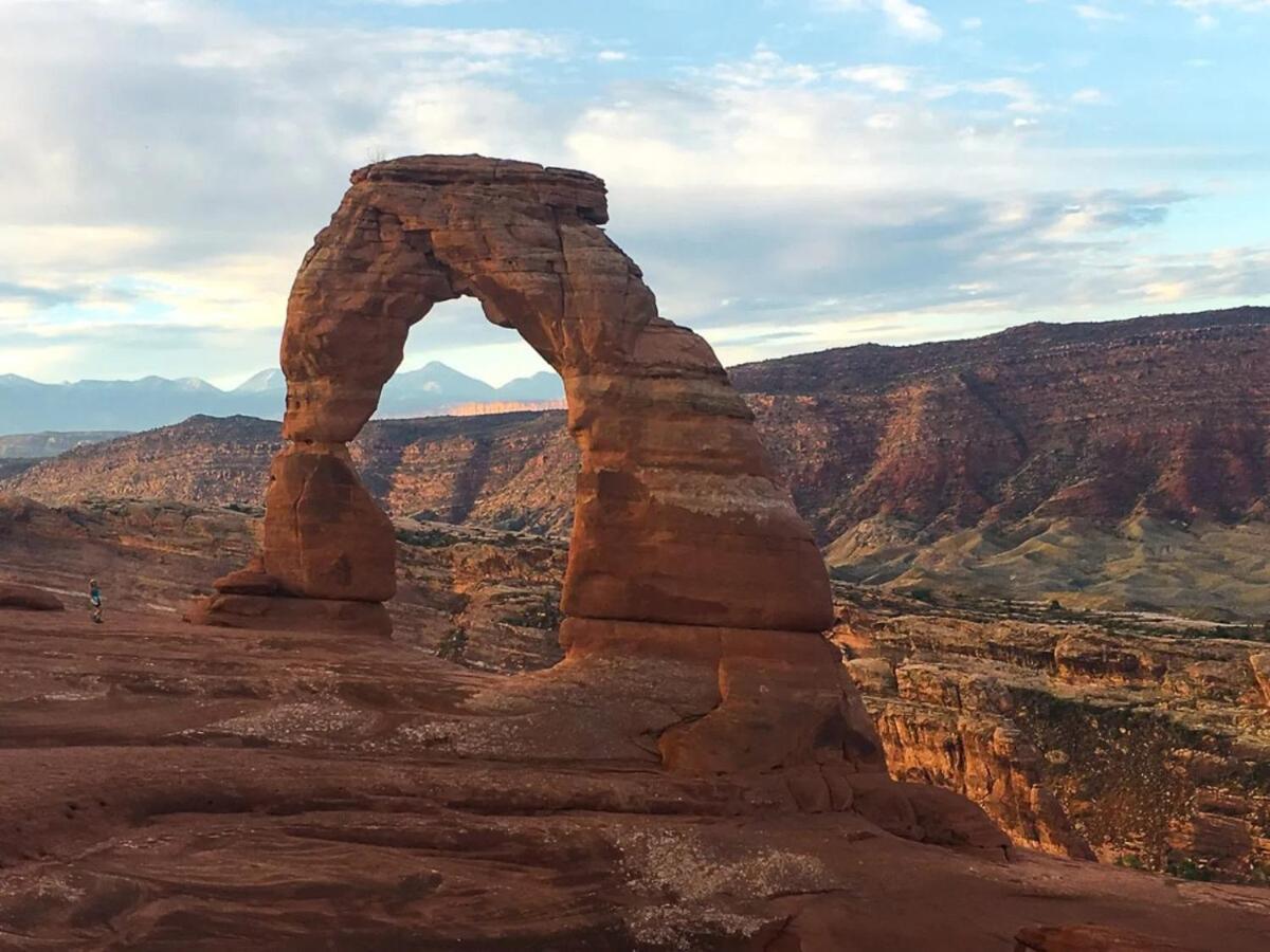Delicate Arch Cabin #03