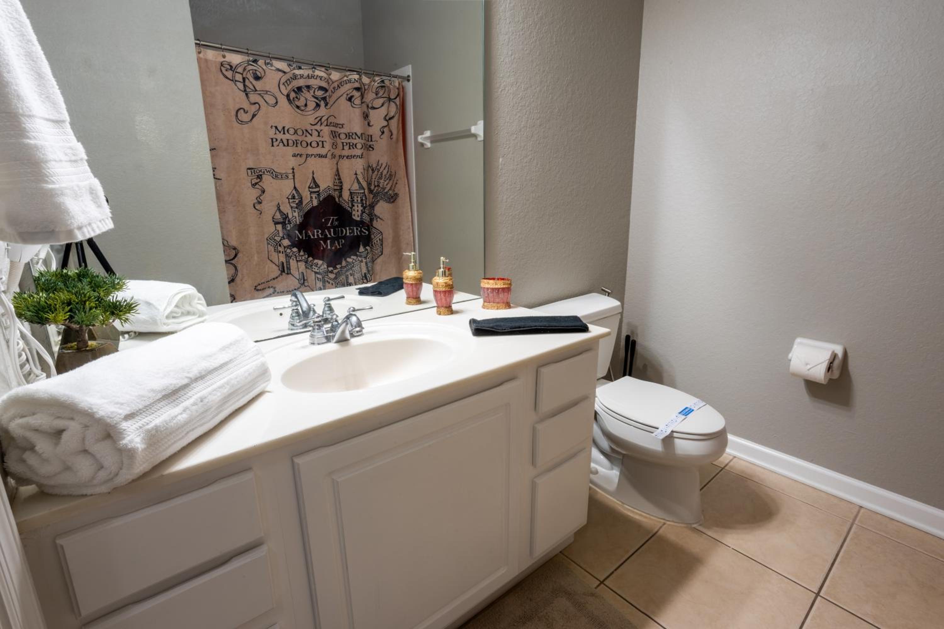 Harry Potter Themed Luxury Condo at Vista Cay Resort in front of Epic, near Universal, Sea World and Convention Center