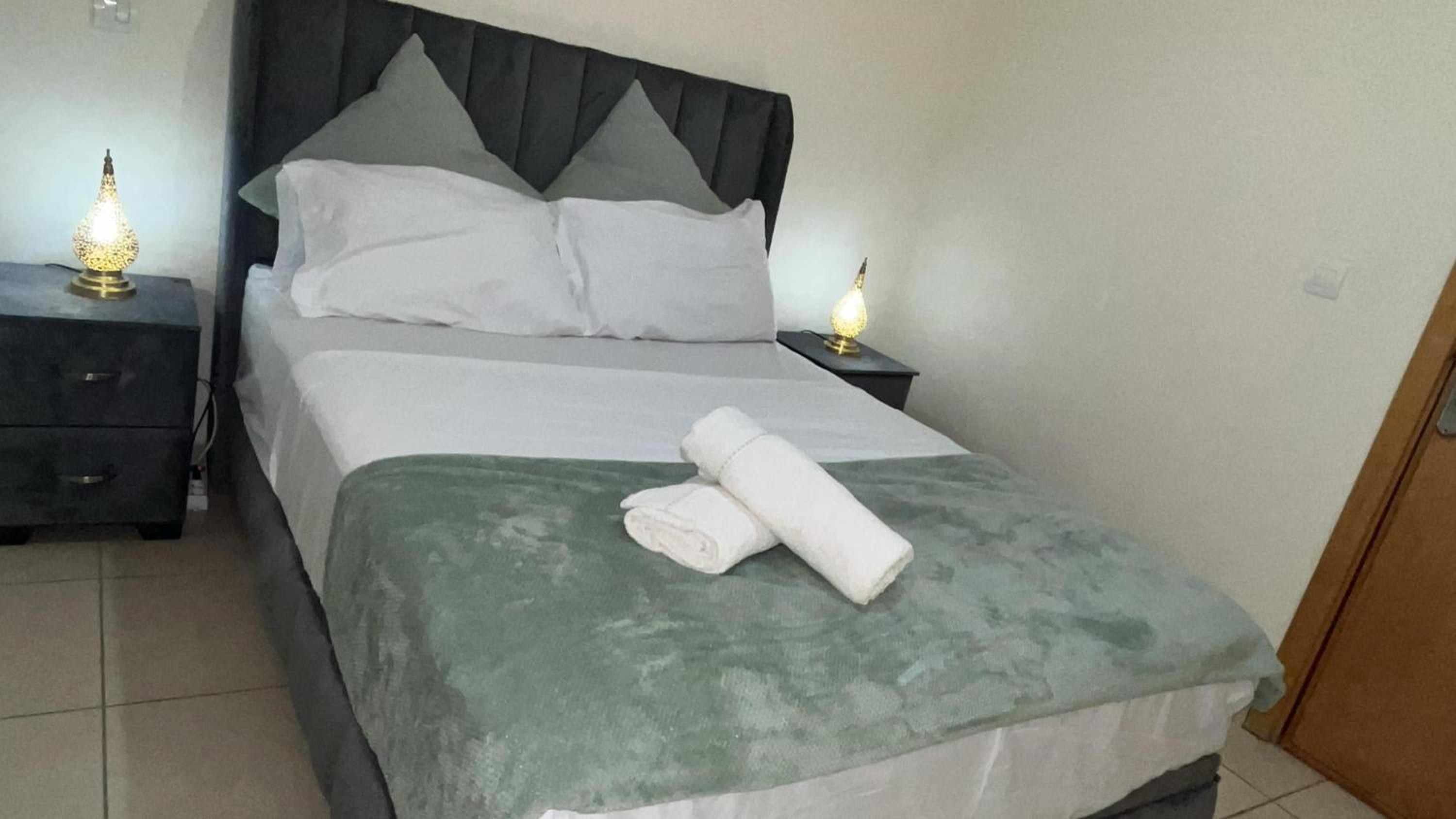 Darraha- Ideal for early & Late flights-Near Marrakech airport 10 min- menara Garden 5 min-Transport support