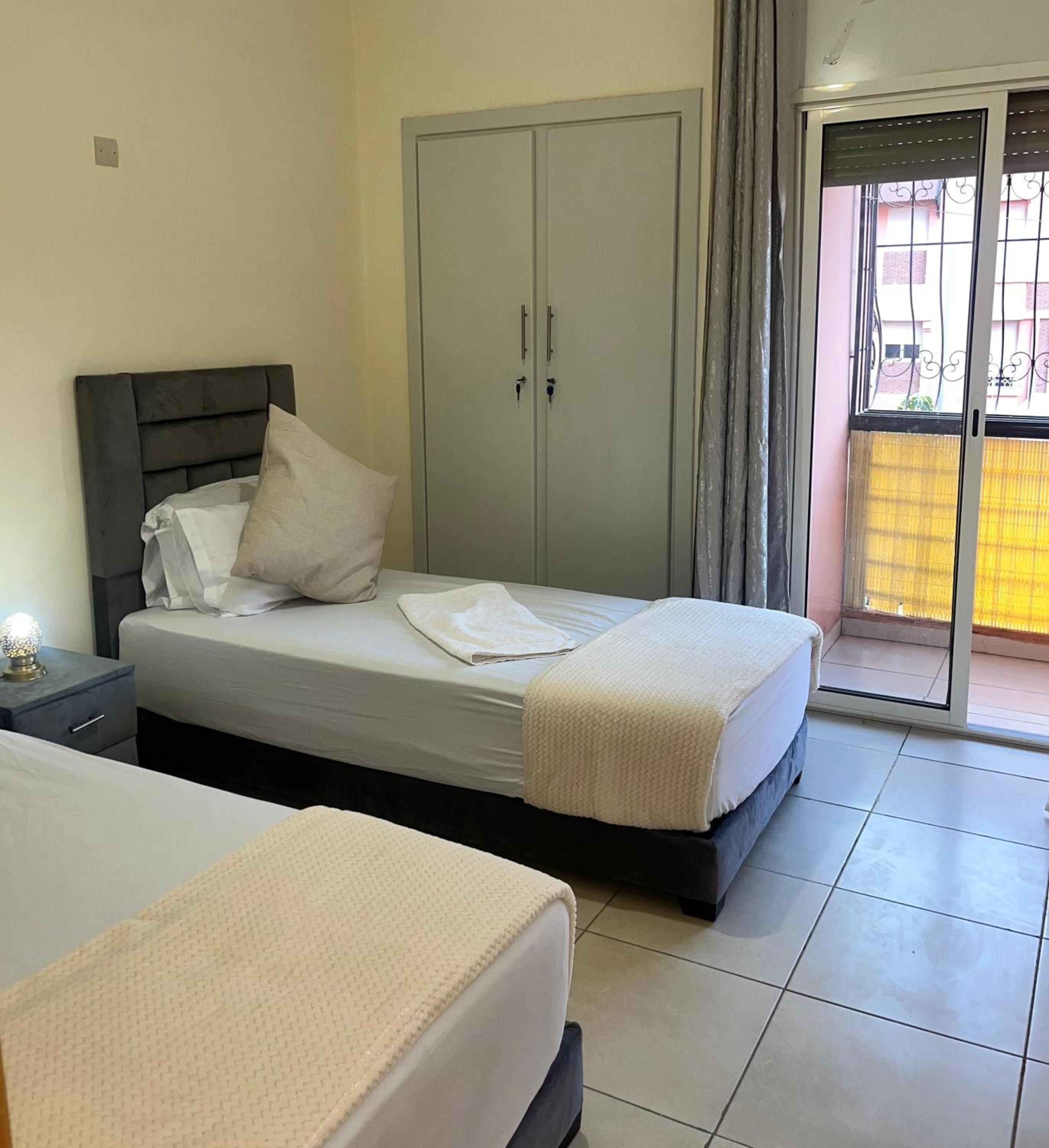 Darraha- Ideal for early & Late flights-Near Marrakech airport 10 min- menara Garden 5 min-Transport support