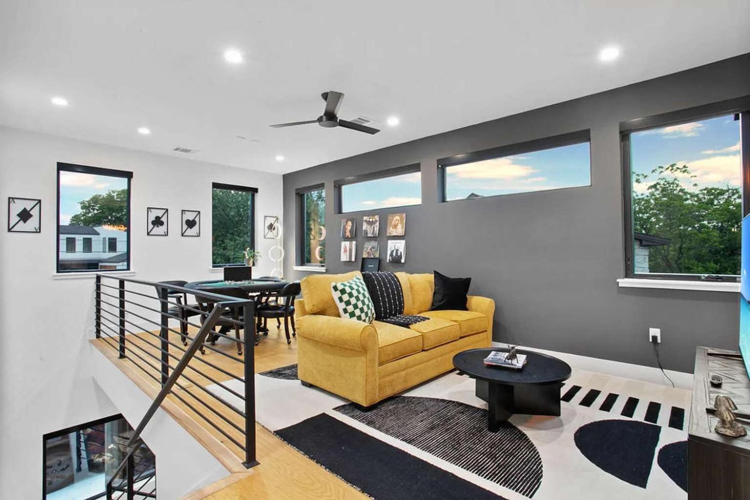 South Lamar Luxe Creekside Retreat with POOL