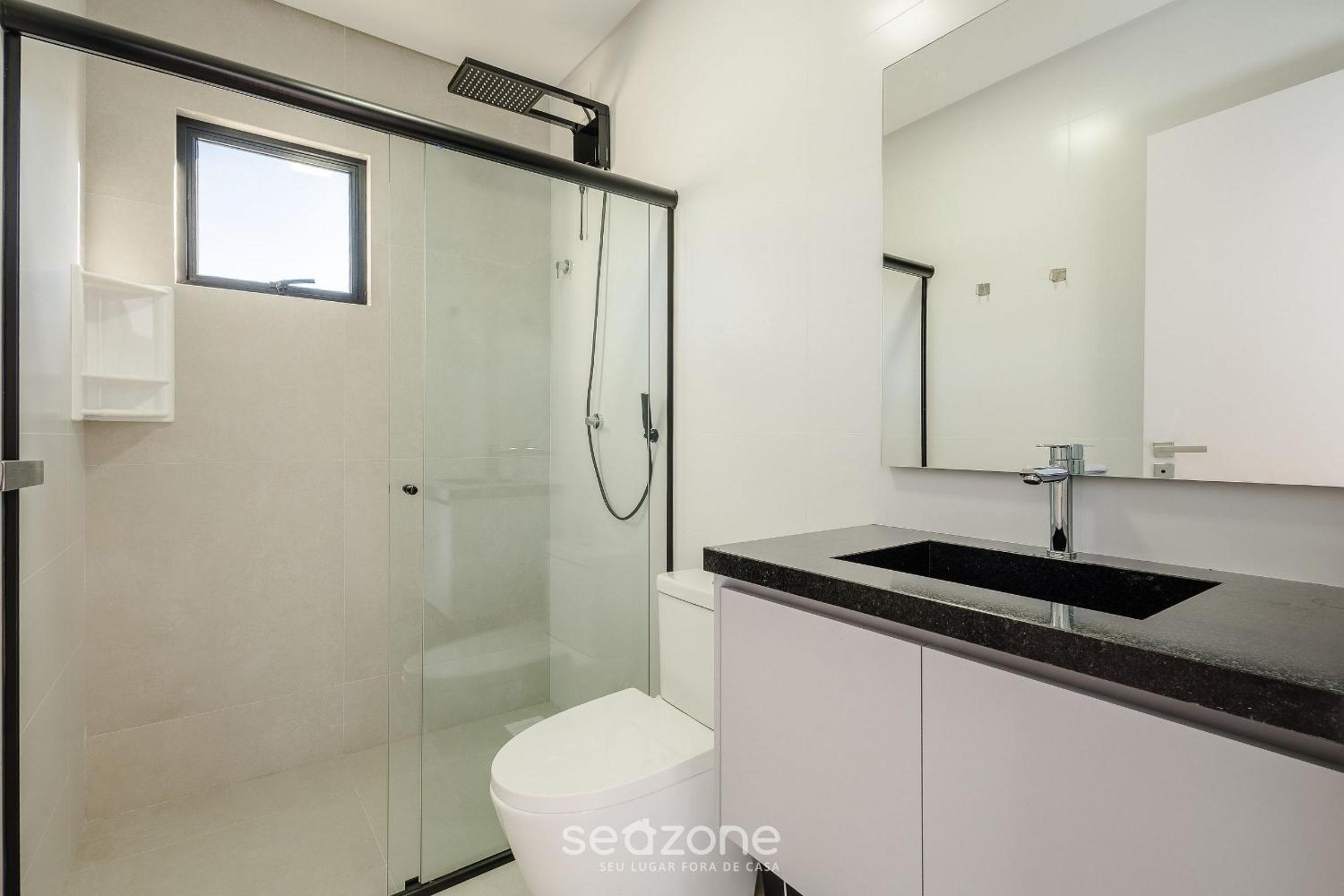 Apartments in a building with a pool 180m from the Beach in Bombinhas - SFRs