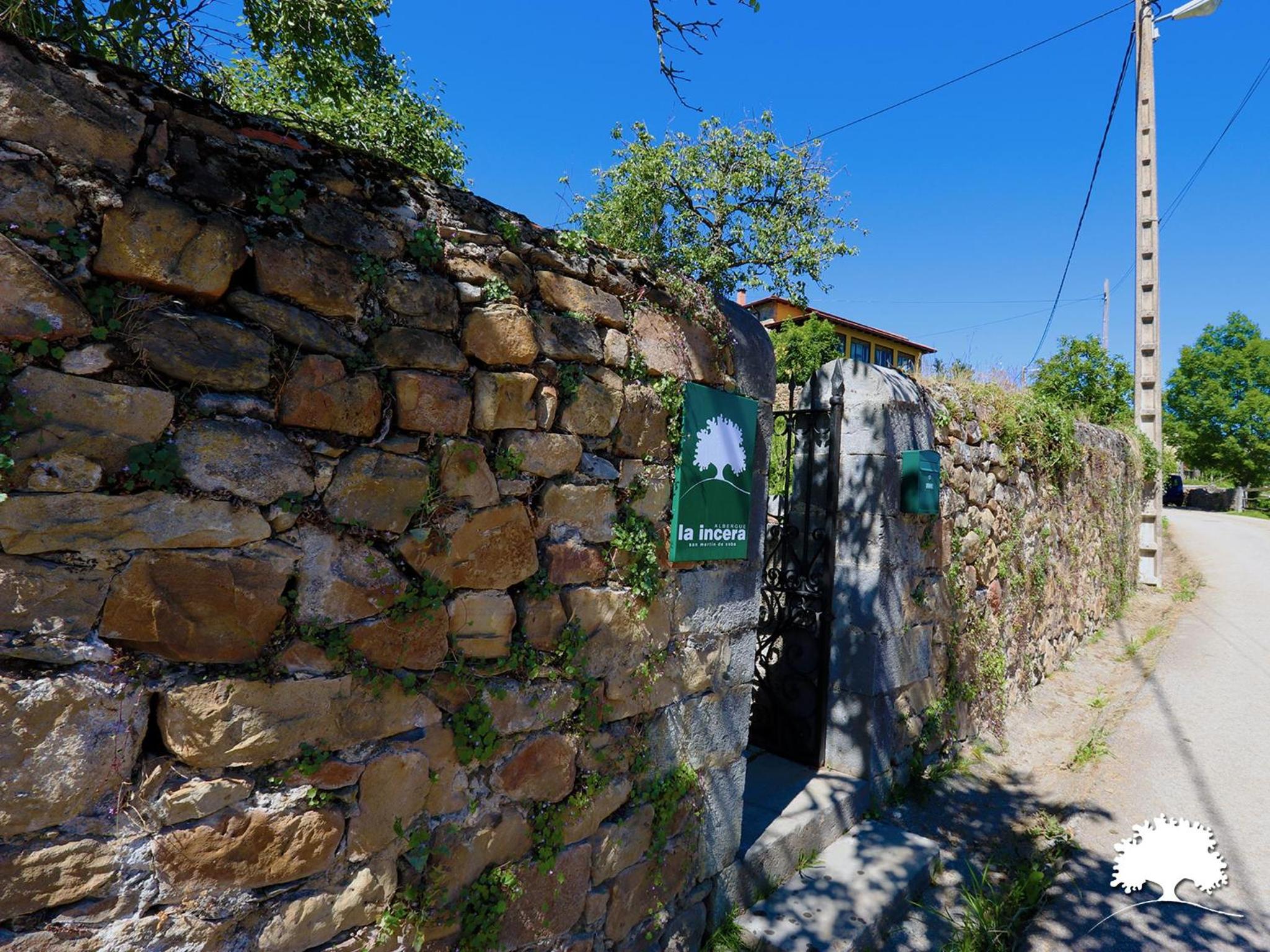 Albergue La Incera view 2