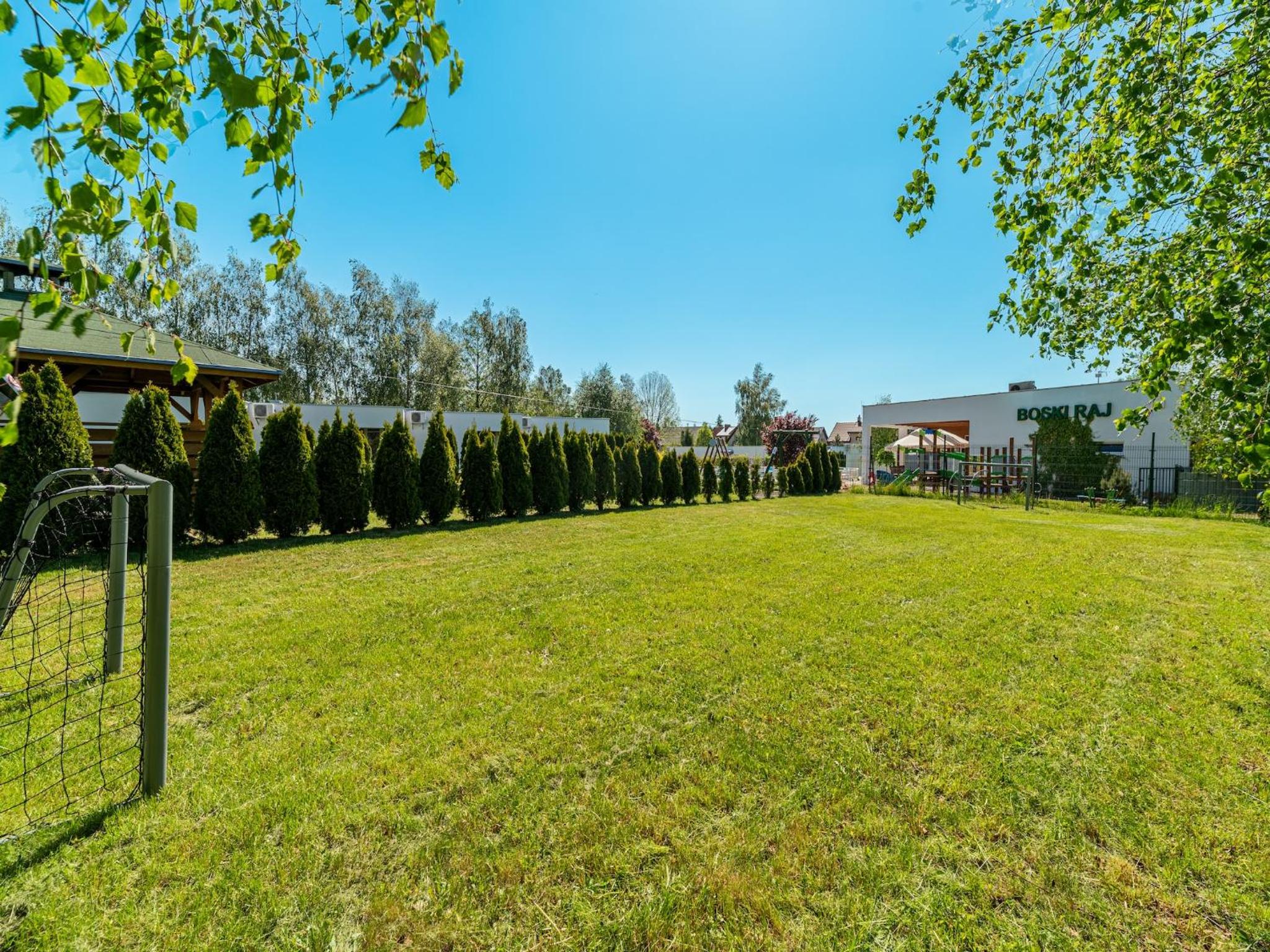 Comfortable holiday homes near the sea, pool