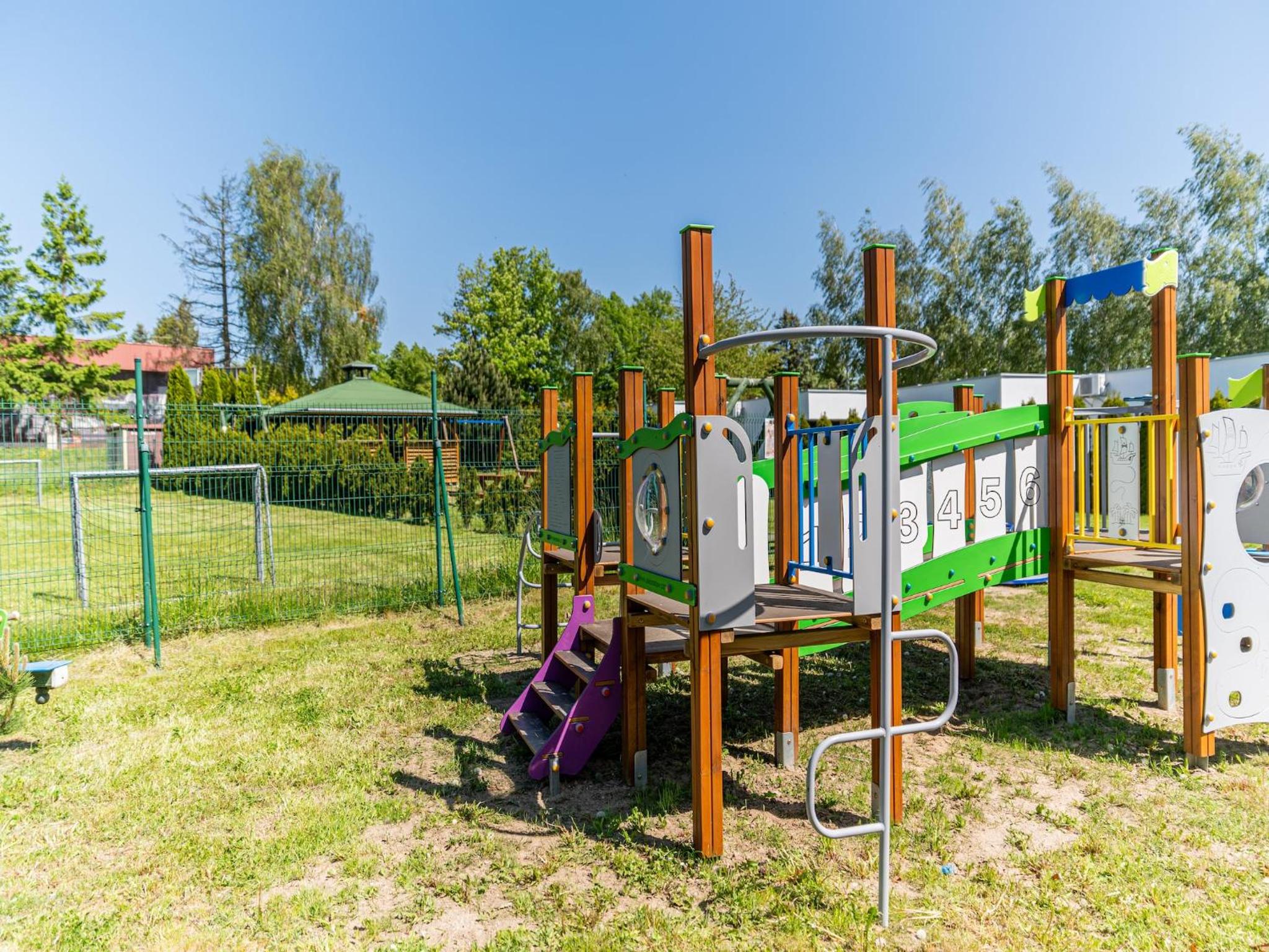 Comfortable holiday homes near the sea, pool