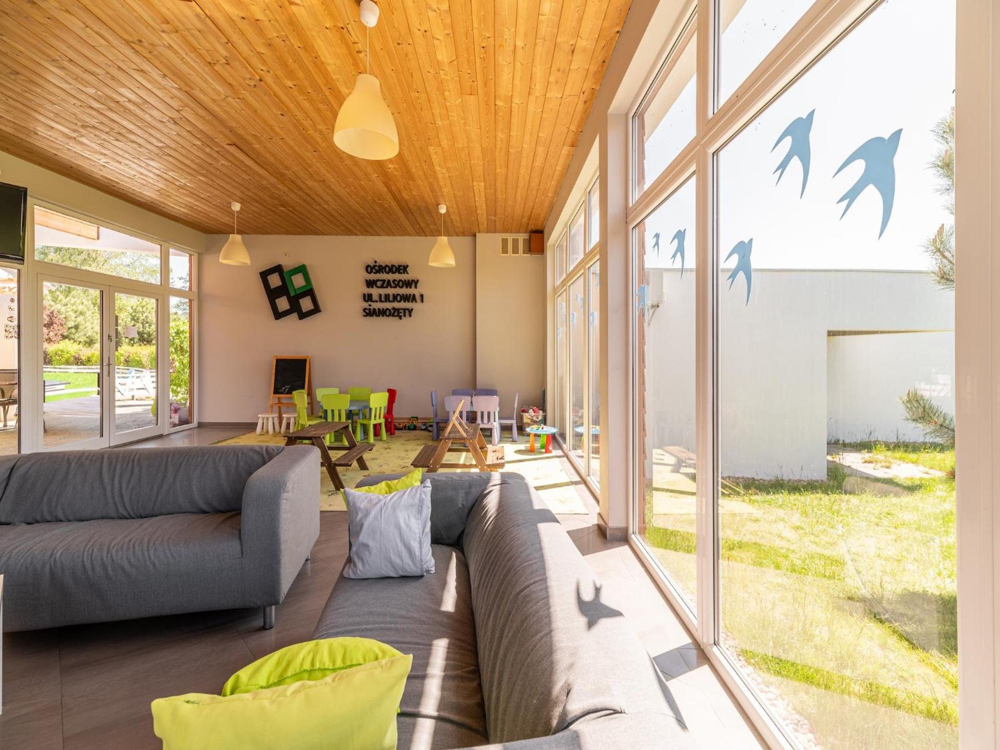 Comfortable holiday homes near the sea, pool