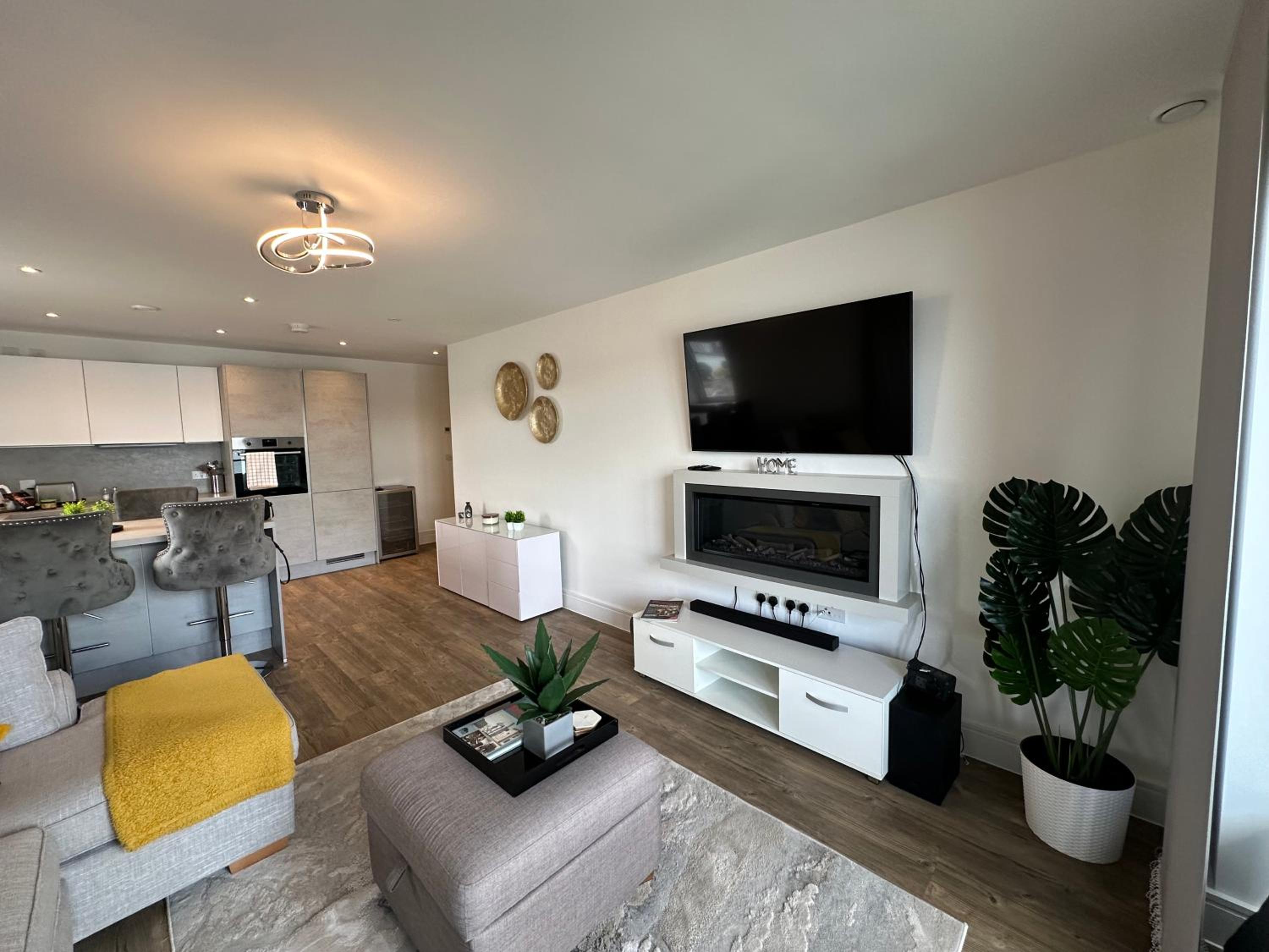 Waterfront - long stay apartment