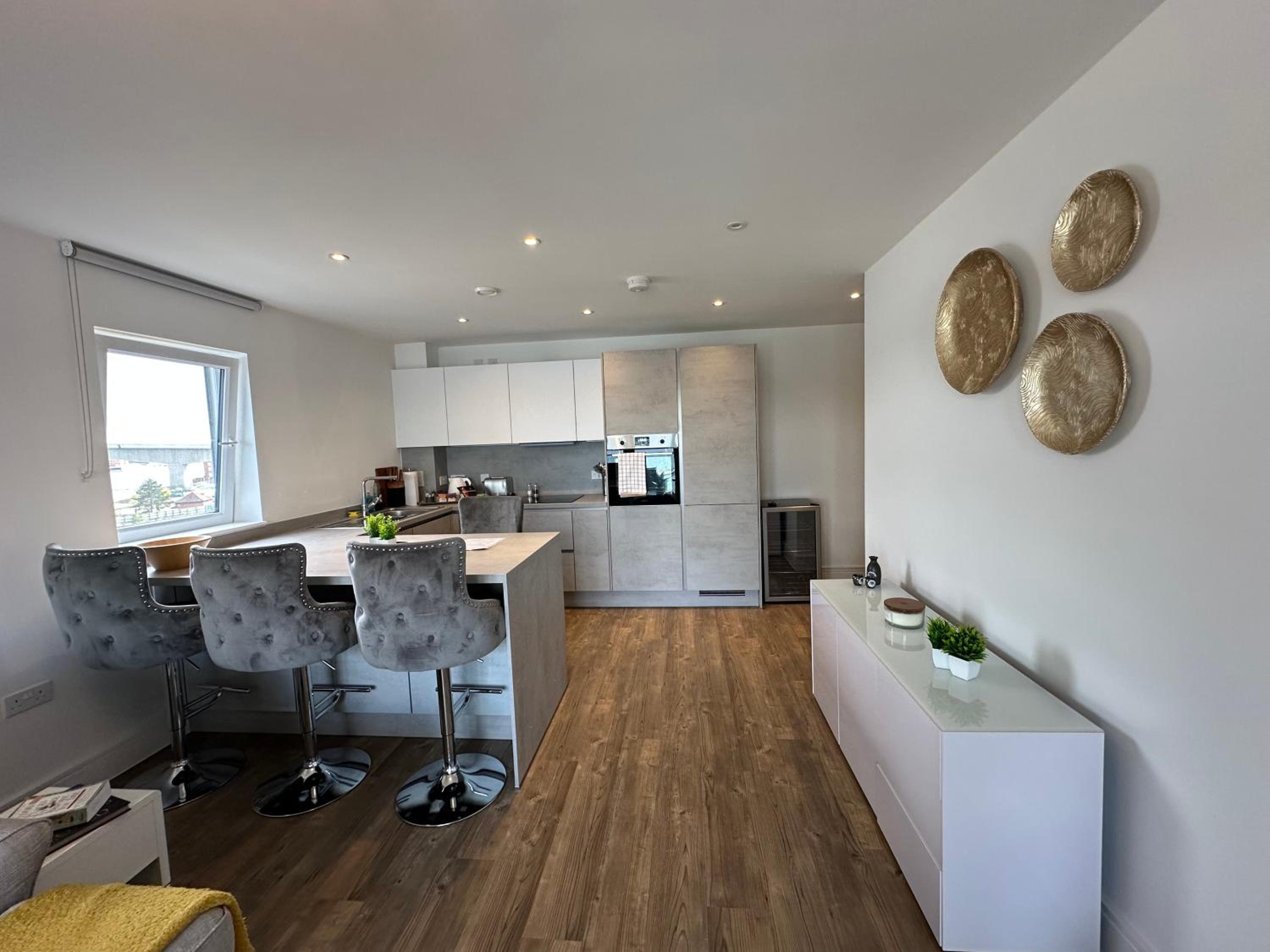 Waterfront - long stay apartment