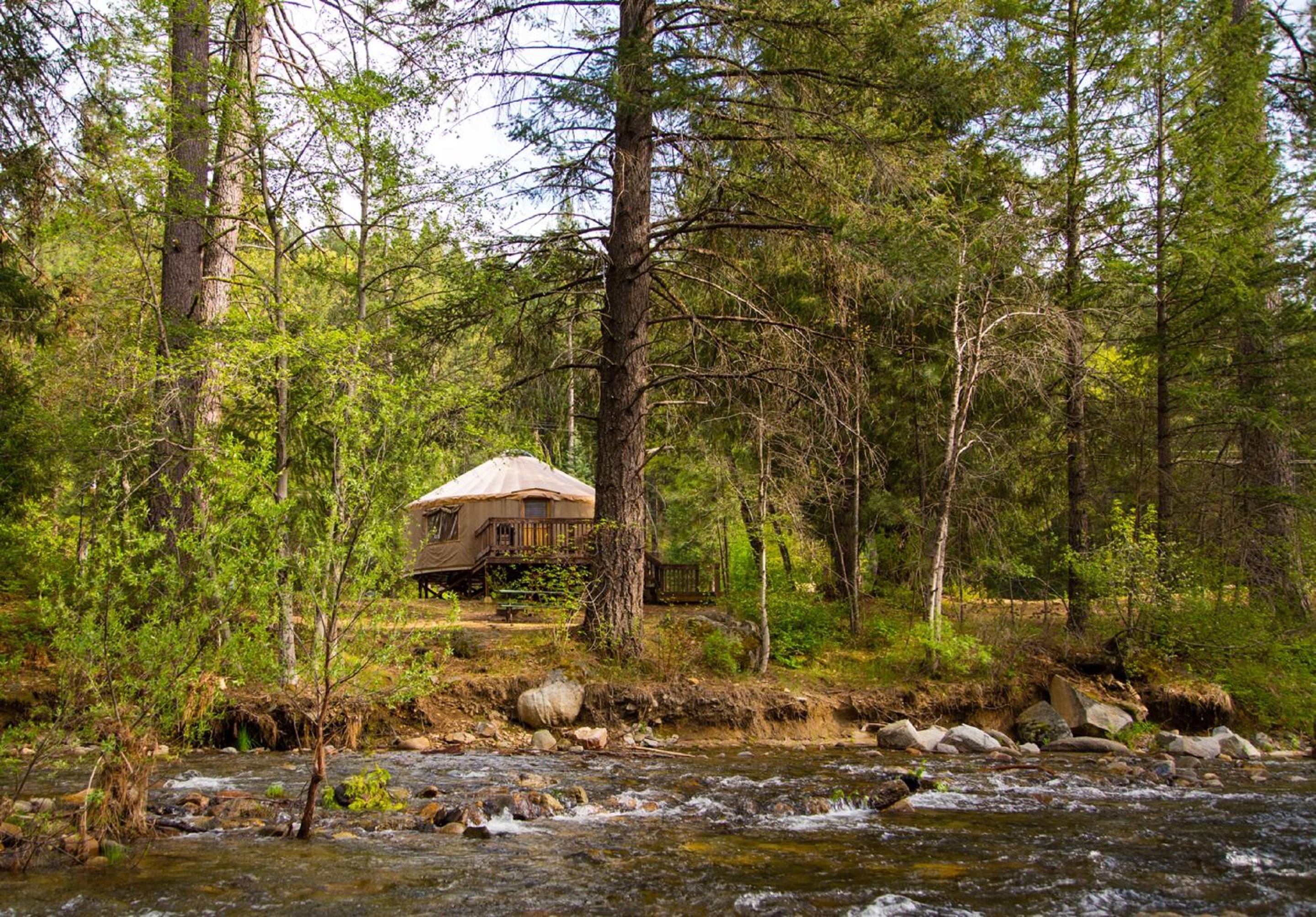 Yosemite Lakes River Yurt 22 view 5