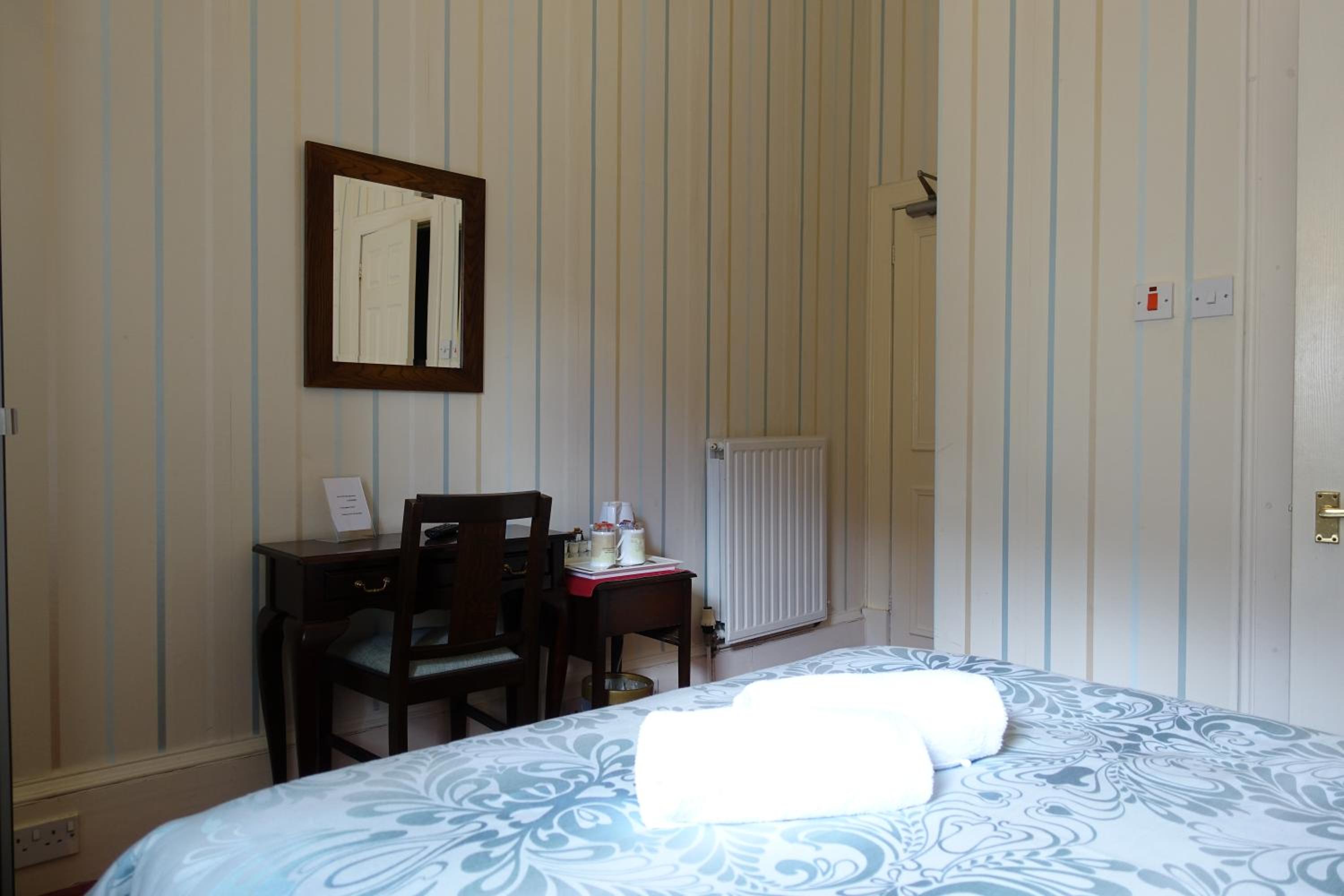 Ashgrove House photo 2